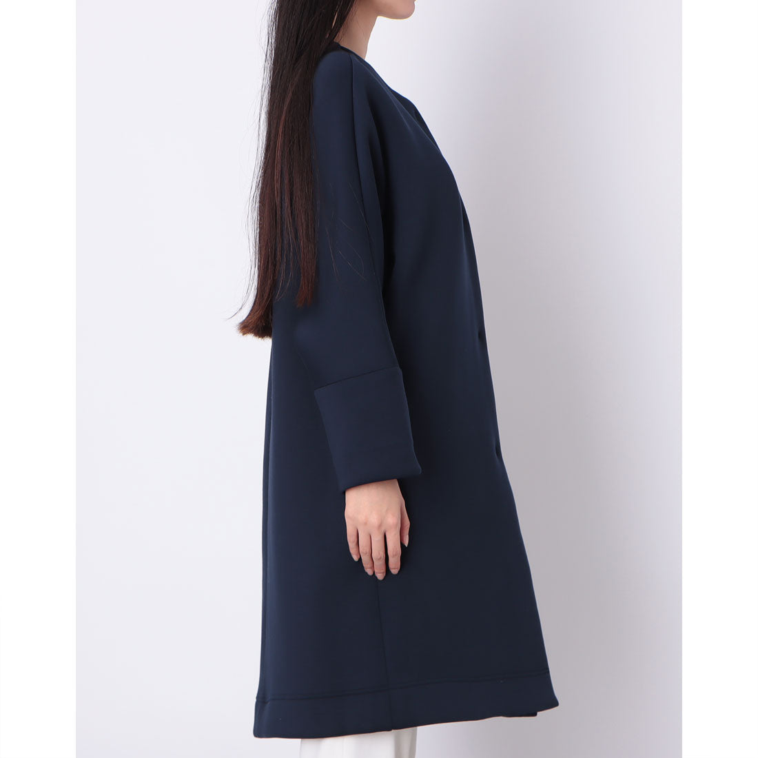 ドゥクラッセ DoCLASSE エアーライトフォルム・ノーカラーコート (ミッドナイトブルー) ミッドナイトブルー