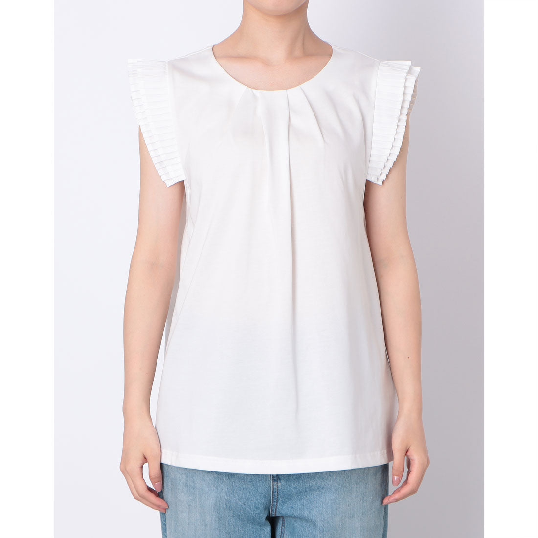 ドゥクラッセ DoCLASSE プリーツスリーブ・カットソーブラウス (オフホワイト) オフホワイト