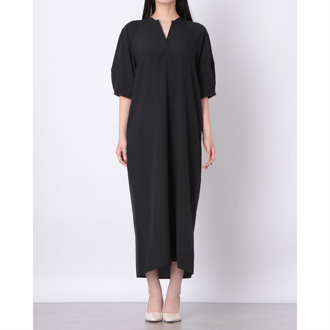 ドゥクラッセ DoCLASSE リネンタッチ・パフ袖サックワンピース (ブラック) ブラック