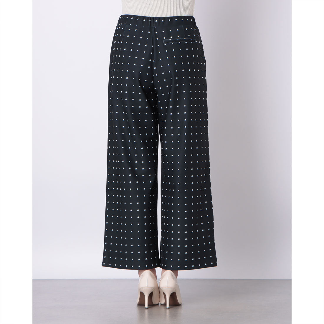 ドゥクラッセ DoCLASSE プレシャスウォームN・セミワイド64cm (ブラックパターン) ブラックパターン