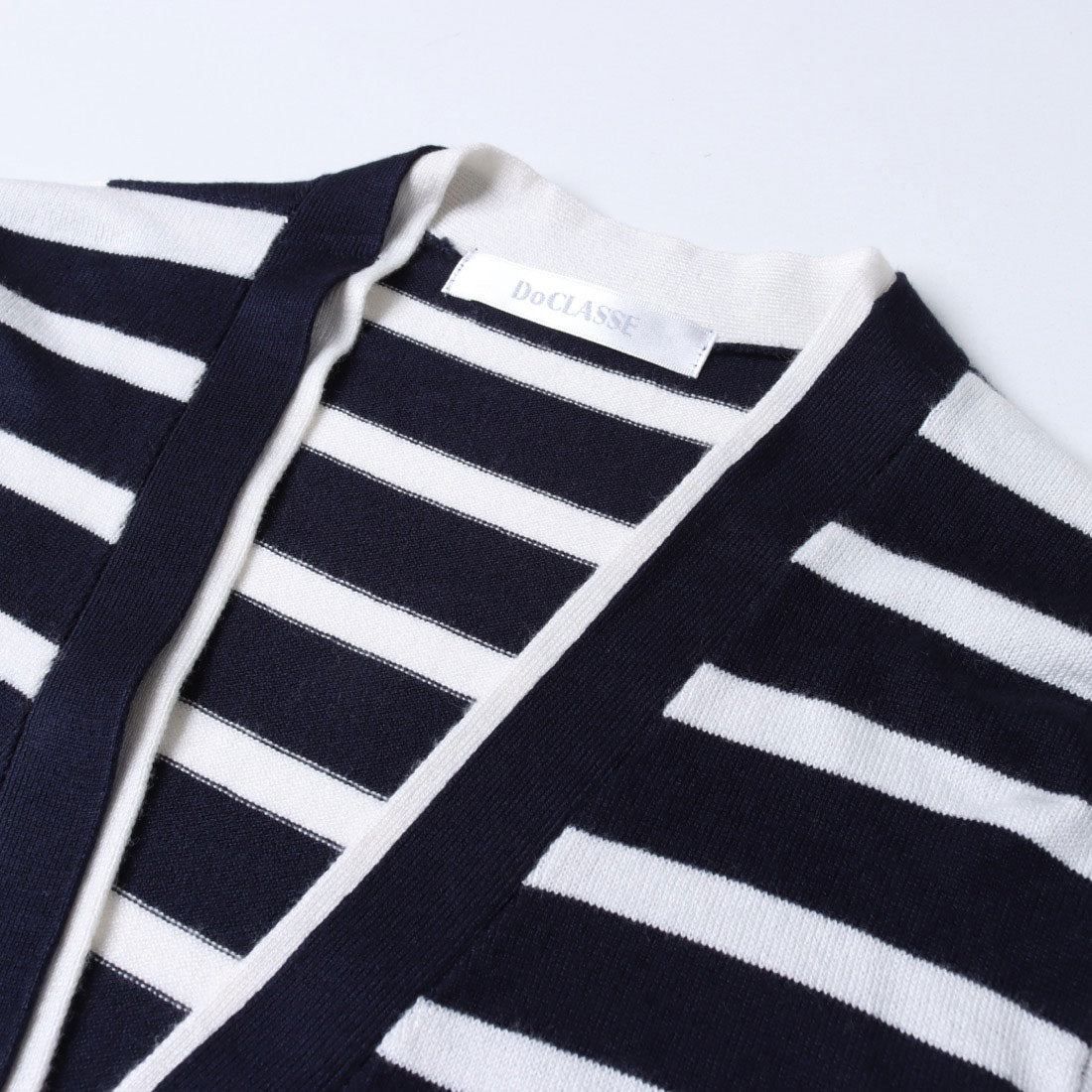 ドゥクラッセ DoCLASSE シルクフィール・ハイネック&カーディガン (ネイビー×ホワイト) ネイビー×ホワイト