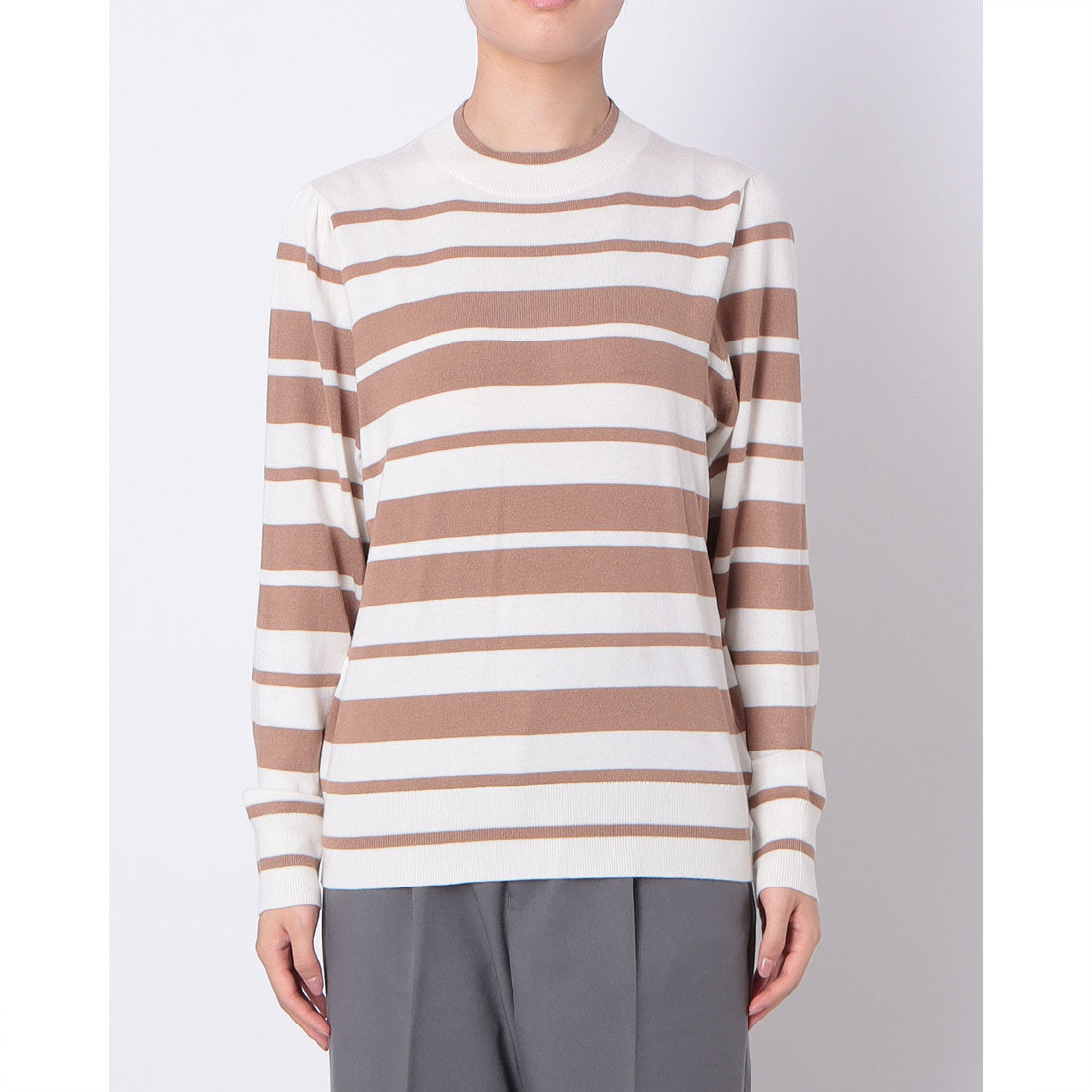 ドゥクラッセ DoCLASSE シルクフィール・エッセンシャルハイネック (ホワイト・パターン) ホワイト・パターン