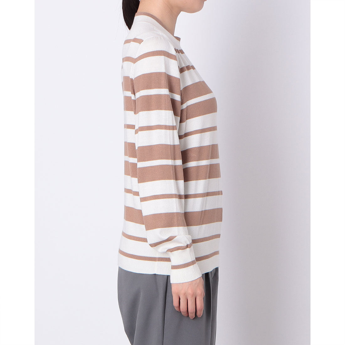 ドゥクラッセ DoCLASSE シルクフィール・エッセンシャルハイネック (ホワイト・パターン) ホワイト・パターン