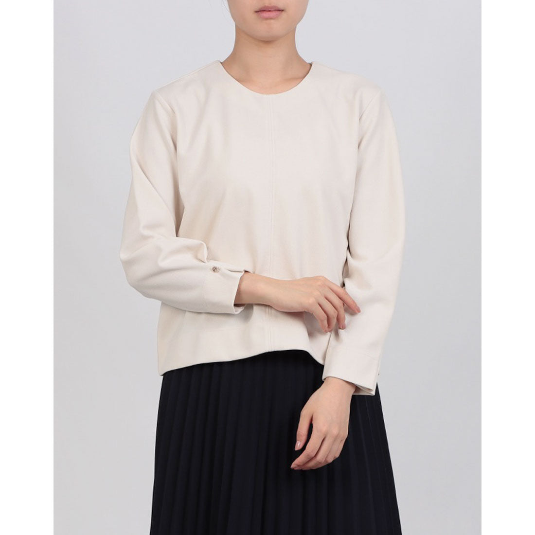 ドゥクラッセ DoCLASSE カットジョーゼット・袖タックプルオーバー (エクルー) エクルー