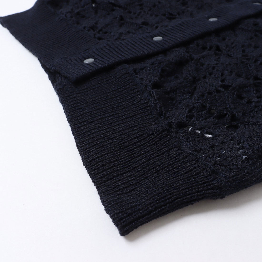 ドゥクラッセ DoCLASSE ハンドニット・透かし編みカーディガン (ミッドナイトブルー) ミッドナイトブルー