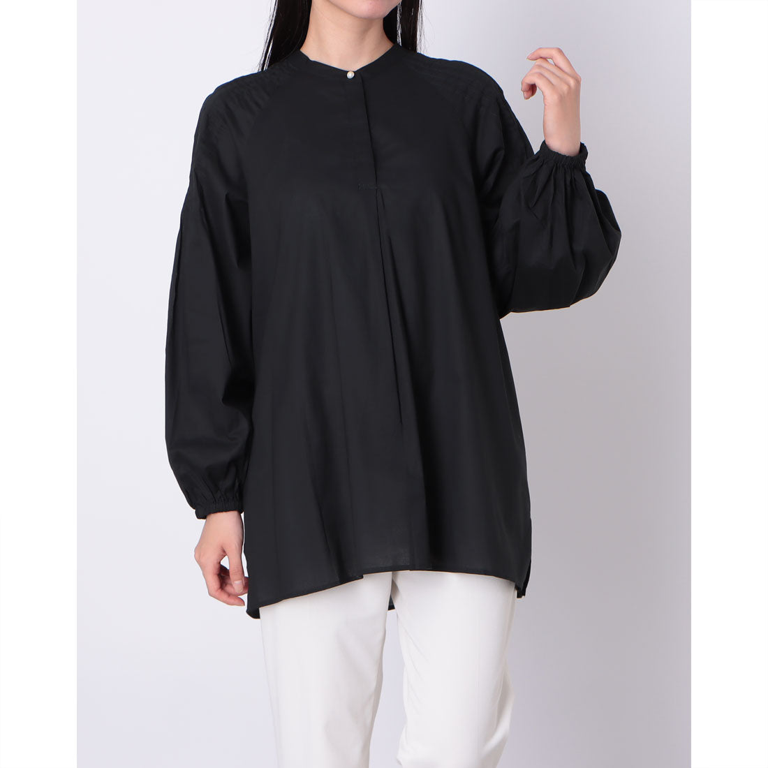 ドゥクラッセ DoCLASSE コットンローン・ピンタックブラウス (ブラック) ブラック