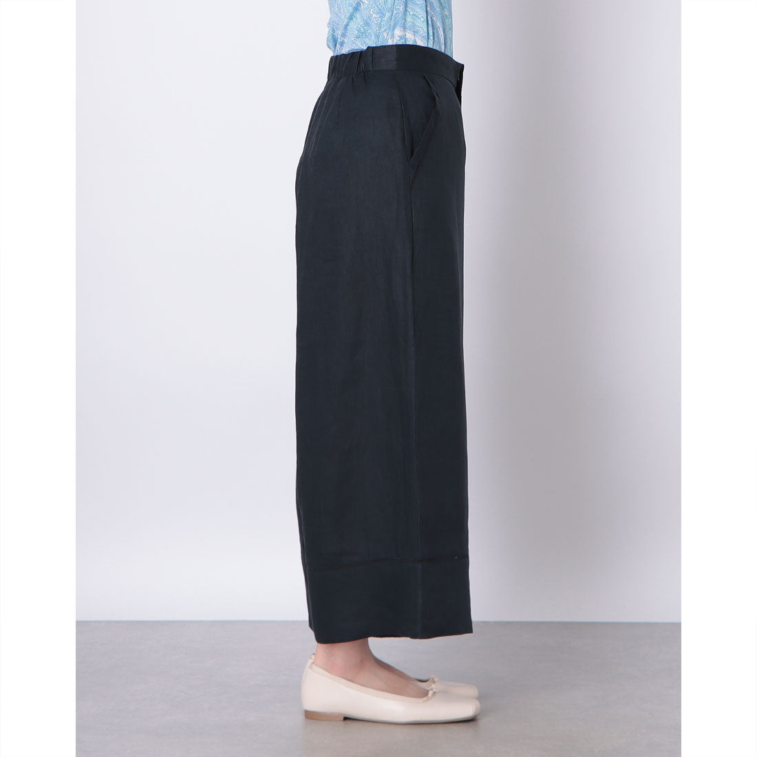 ドゥクラッセ DoCLASSE フレンチリネン・ワイドクロップドパンツ (ミッドナイトブルー) ミッドナイトブルー
