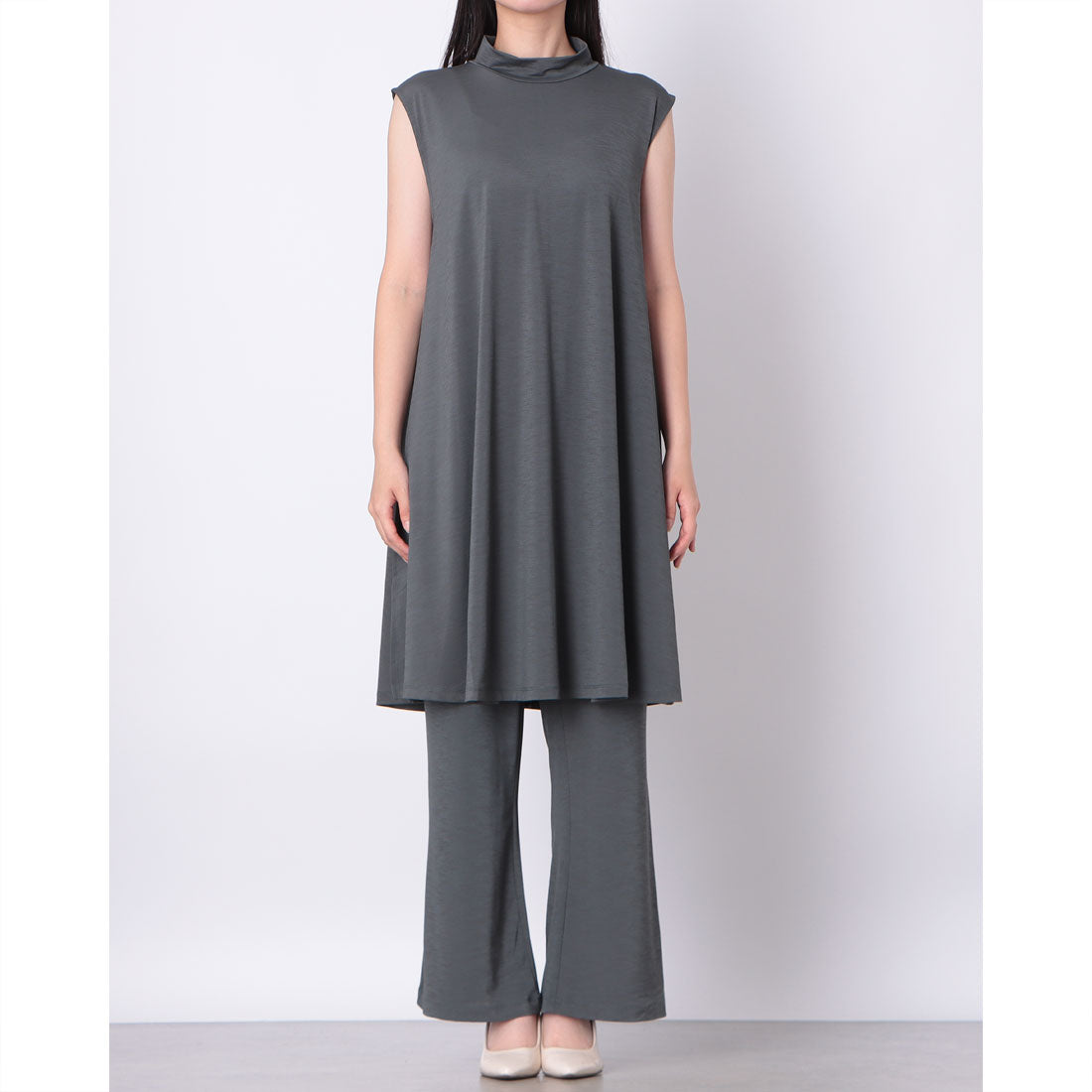 ドゥクラッセ DoCLASSE UVスラブ・チュニック&パンツセット (カーキグレー) カーキグレー