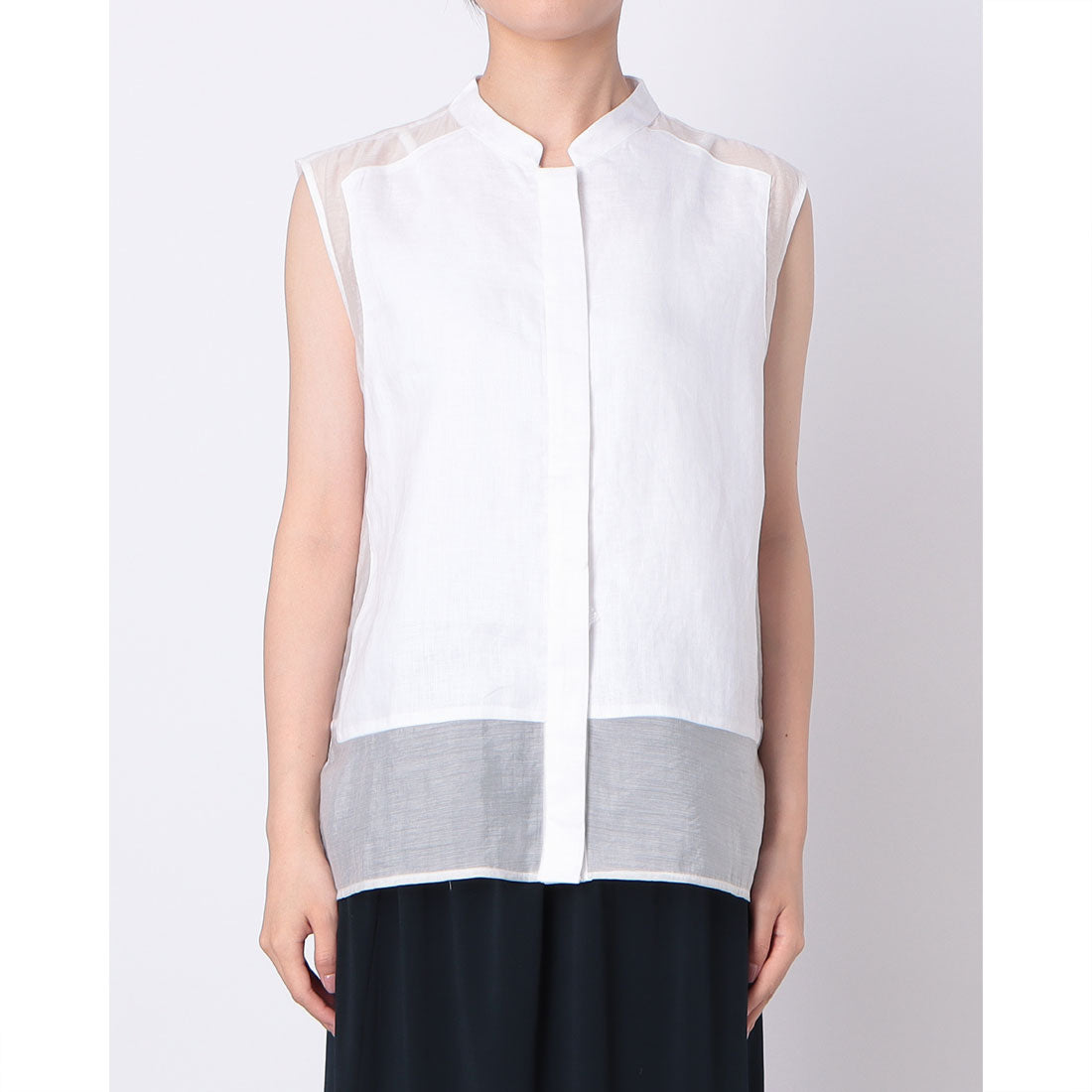 ドゥクラッセ DoCLASSE シアーデザイン・ノースリーブシャツ (ホワイト・パターン) ホワイト・パターン