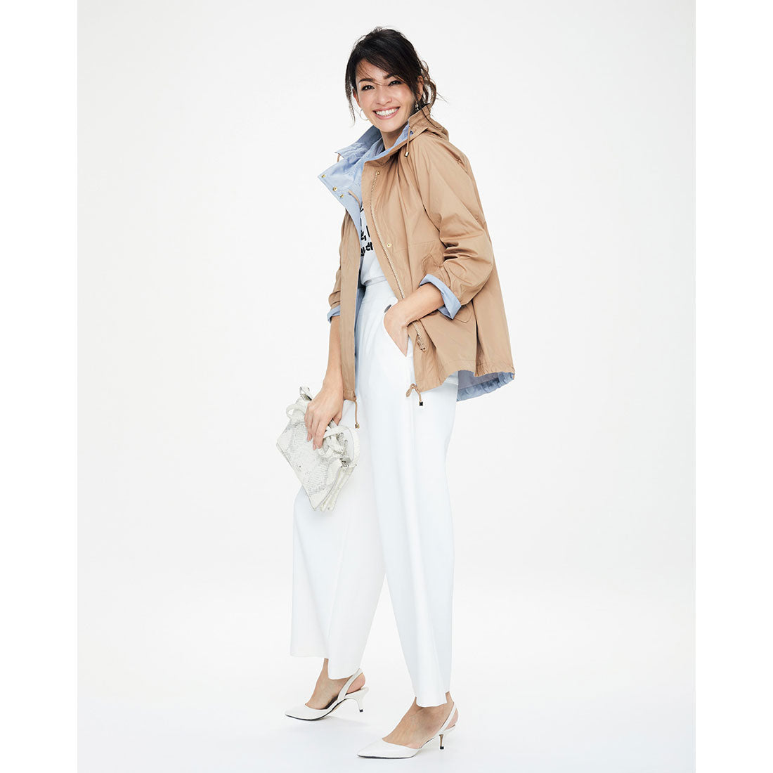 ドゥクラッセ DoCLASSE 二重織リバーシブル・パーカー