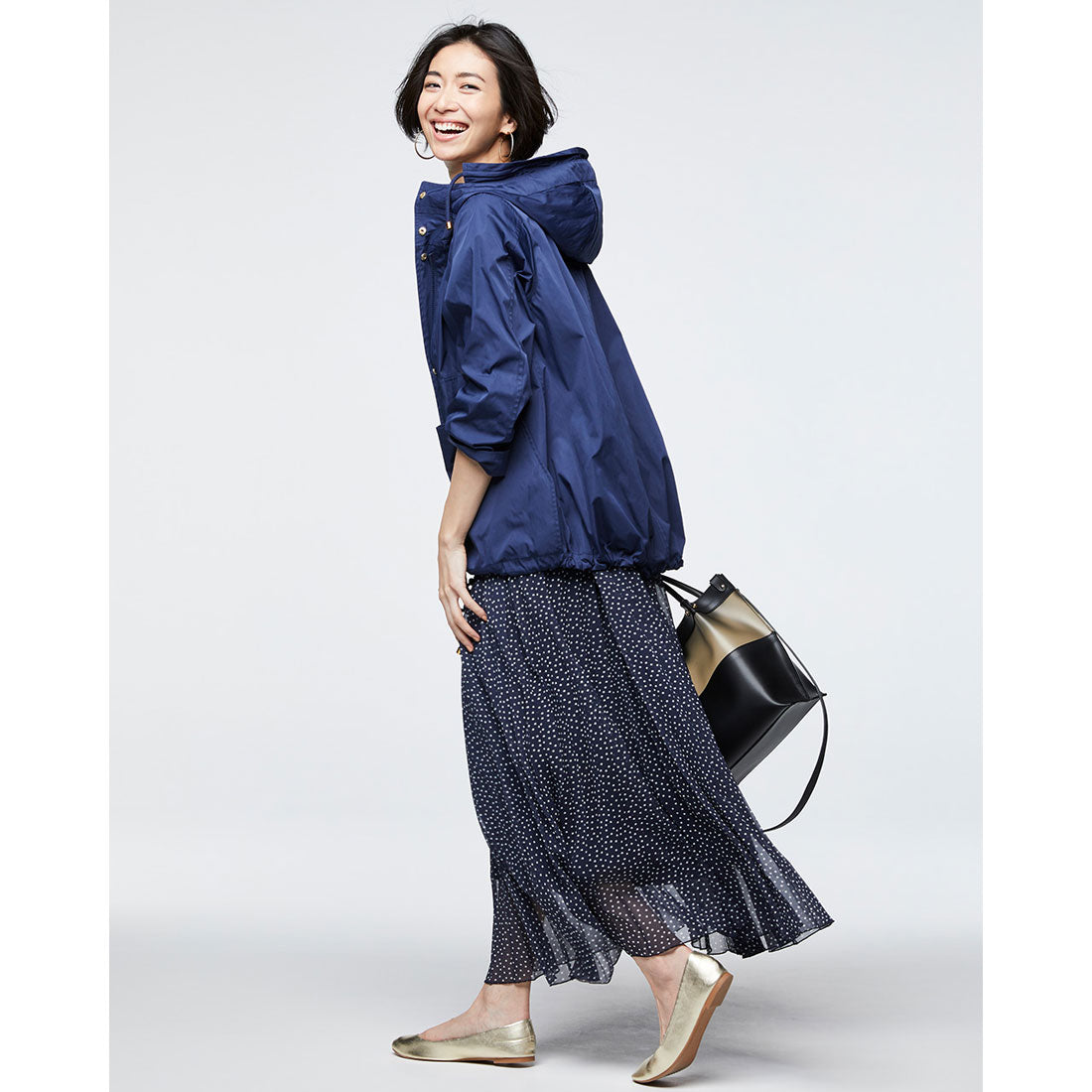 ドゥクラッセ DoCLASSE 二重織リバーシブル・パーカー,ネイビー