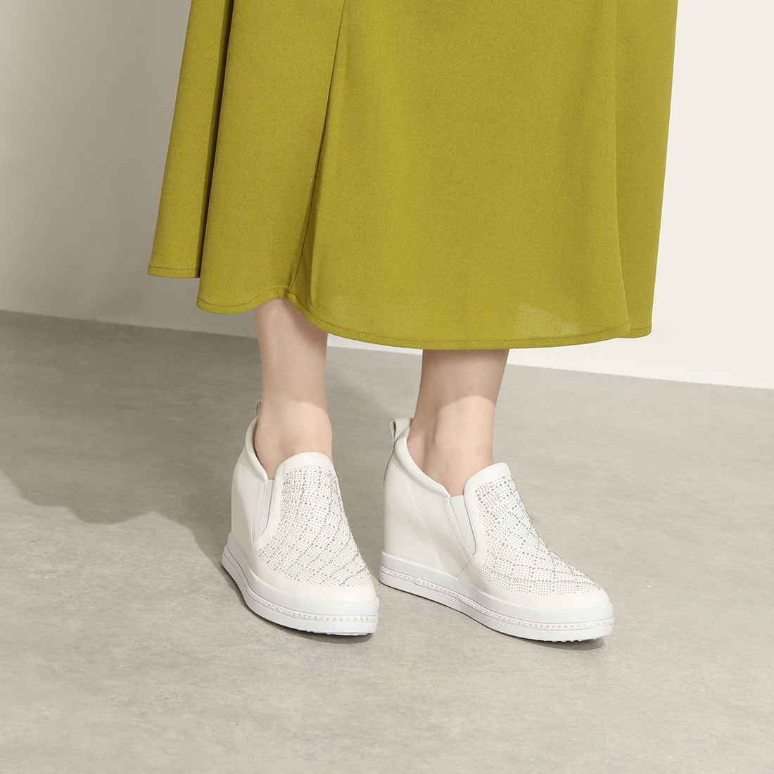 デオーチョアデオーチョ de ocho A de ocho インヒールキラキラスニーカー