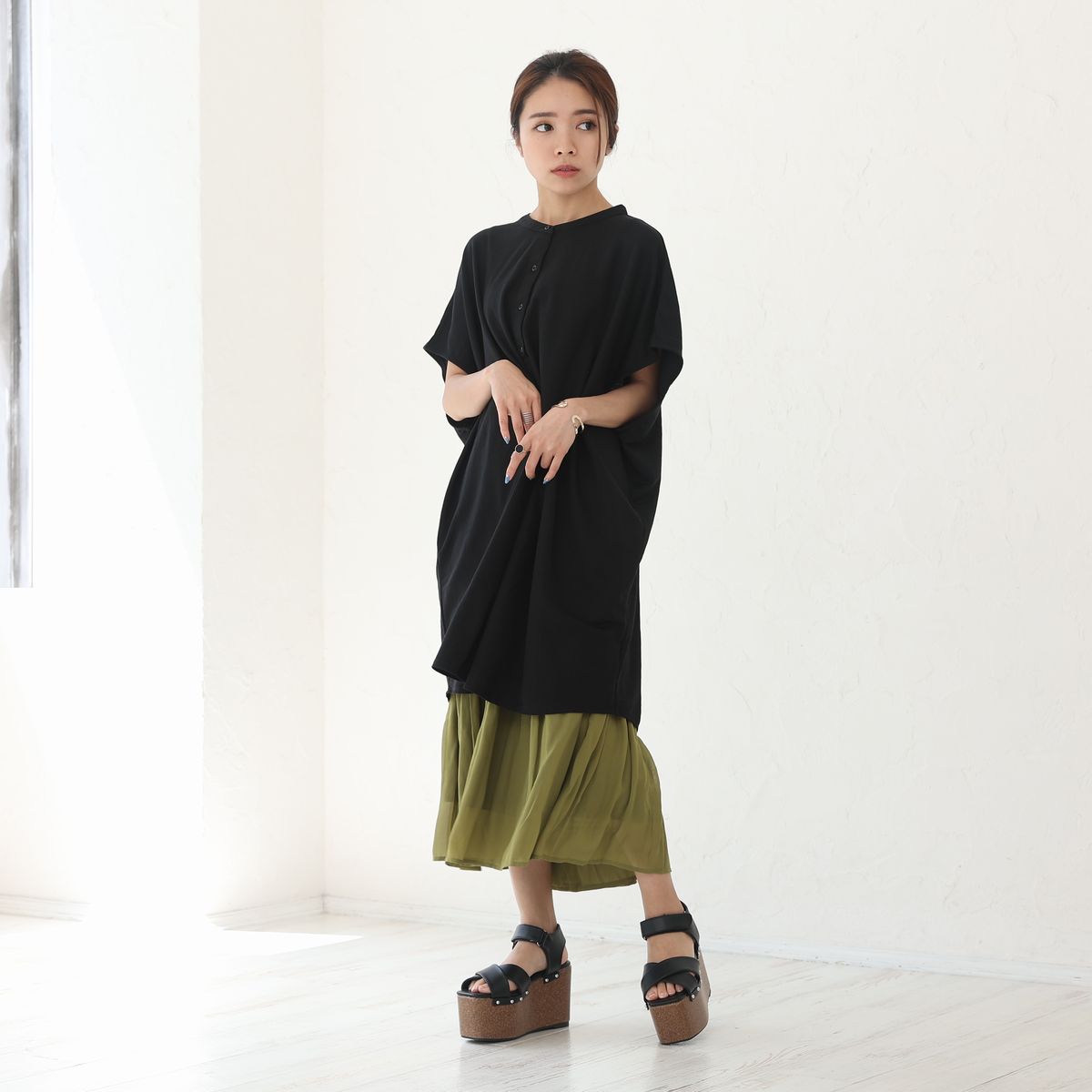 デメテル DEMETER 厚底ソール☆スタッズデザインのスクエアトゥクロスベルトウェッジサンダル