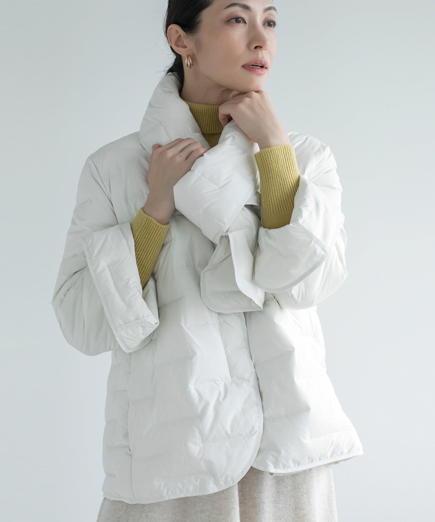 ディケイドクラシック DECADE CLASSIC 【DECADE CLASSIC】マフラーダウンジャケット (ホワイト) ホワイト