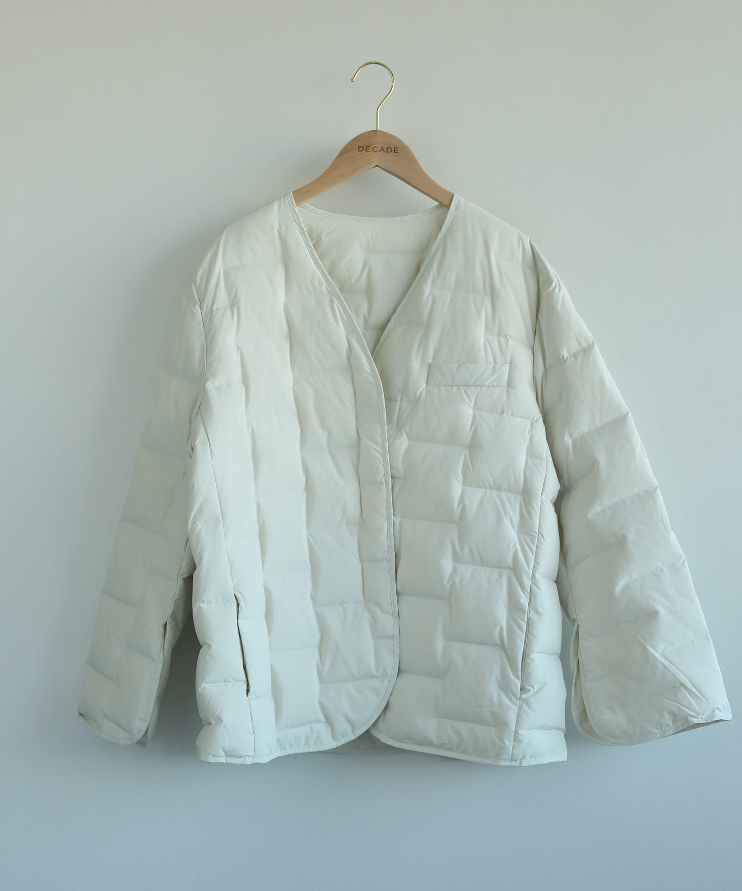 ディケイドクラシック DECADE CLASSIC 【DECADE CLASSIC】マフラーダウンジャケット (ホワイト) ホワイト
