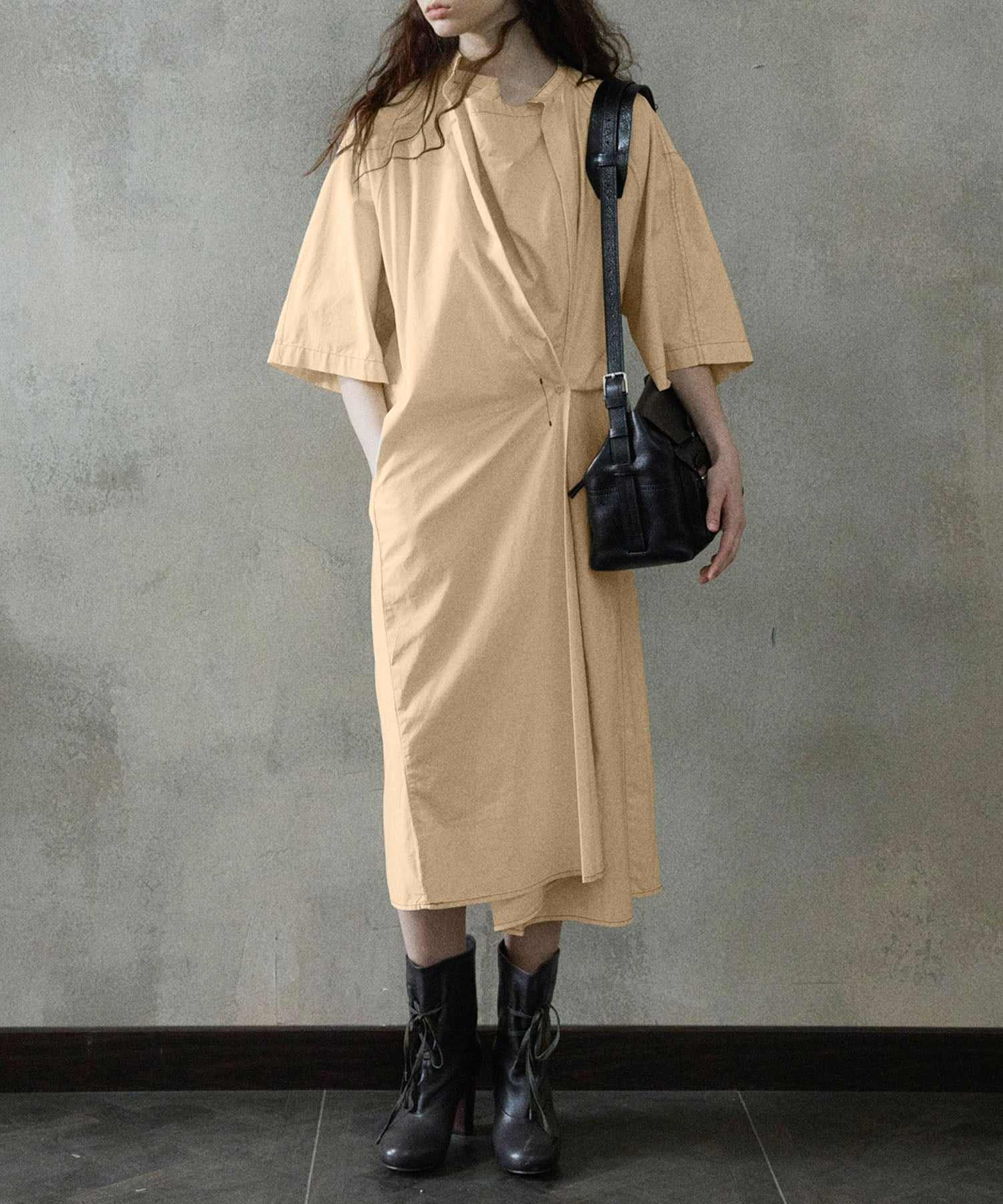 ディケイドクラシック DECADE CLASSIC DECADE CLASSIC アシンメトリーワンピース (ベージュ) ベージュ