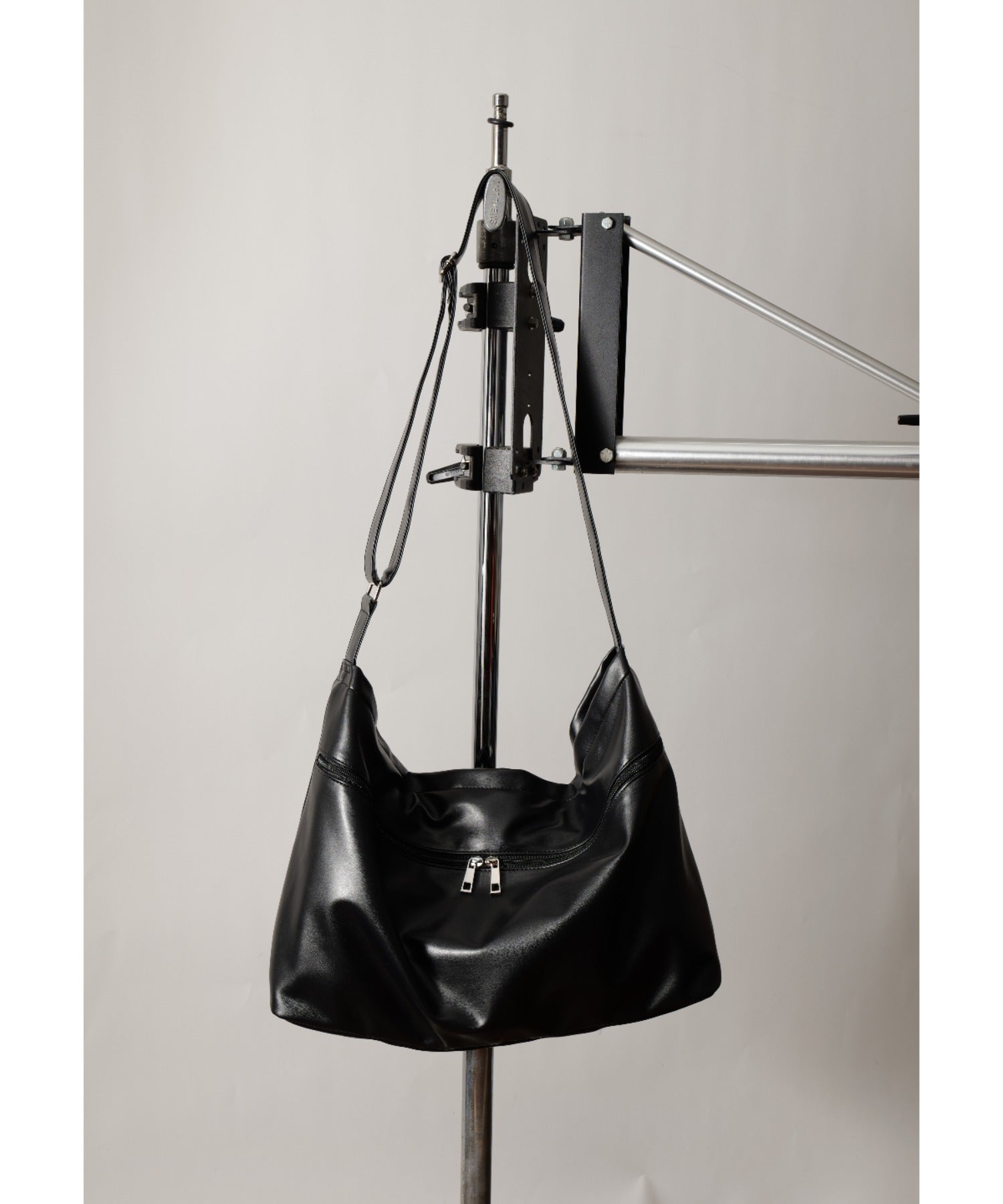 Device DEVICE Zip Design Loose Manmade Leather Shoulder Bag