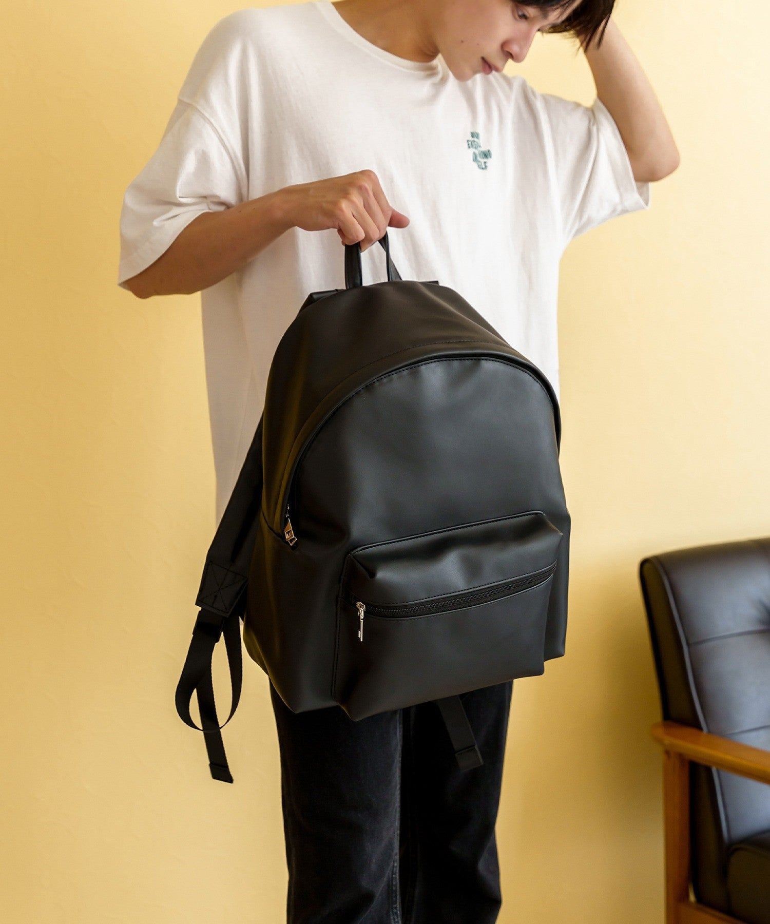 デバイスプラス DEVICE+ DEVICE+ スクエア バックパック (ブラック) BK