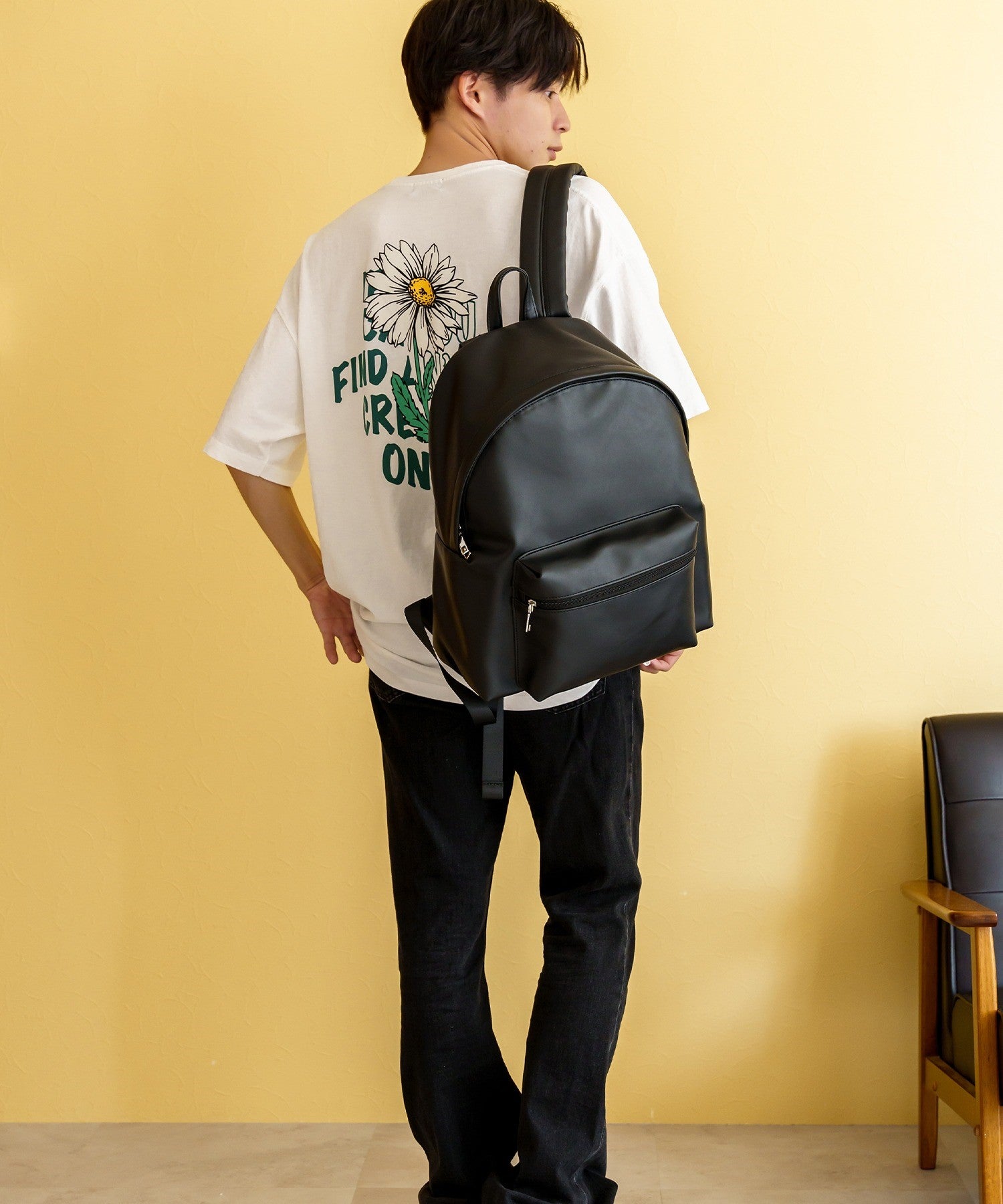 デバイスプラス DEVICE+ DEVICE+ スクエア バックパック (ブラック) BK