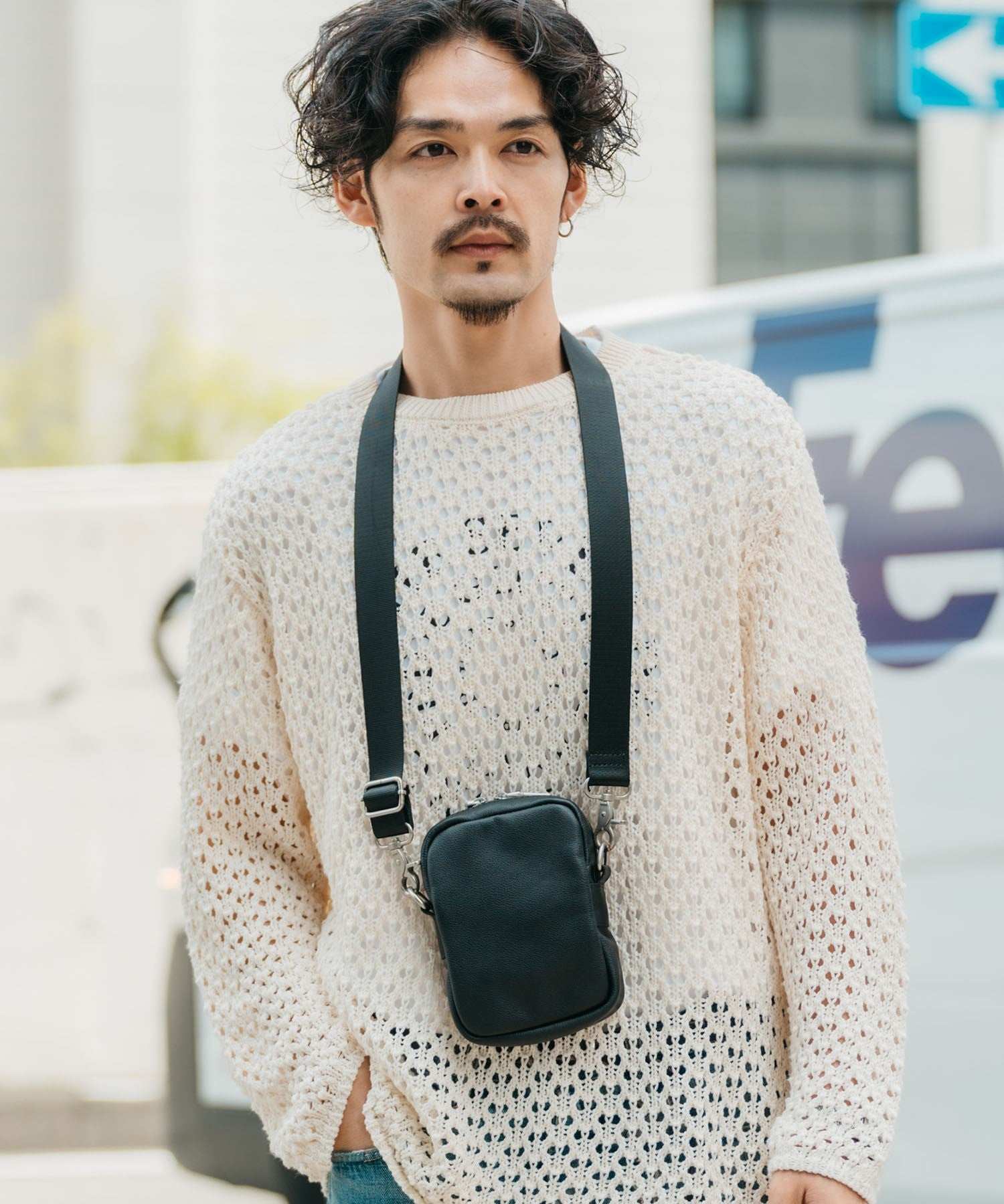 デバイスプラス DEVICE+ 本革カウレザー ミニショルダーバッグ