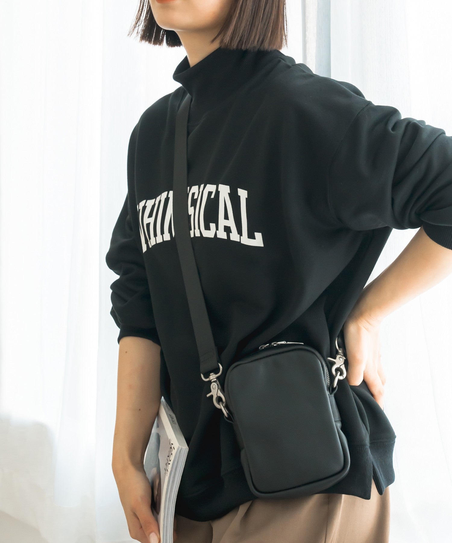 デバイスプラス DEVICE+ 本革カウレザー ミニショルダーバッグ