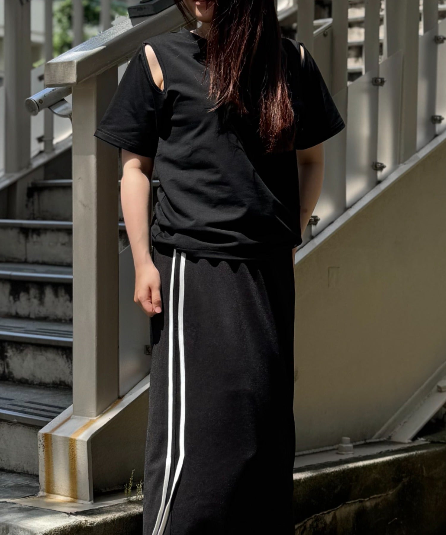 ディップインチョコレート DIP IN CHOCOLATE カットアウトTシャツ【DIP IN CHOCOLATE】 (ブラック) ブラック