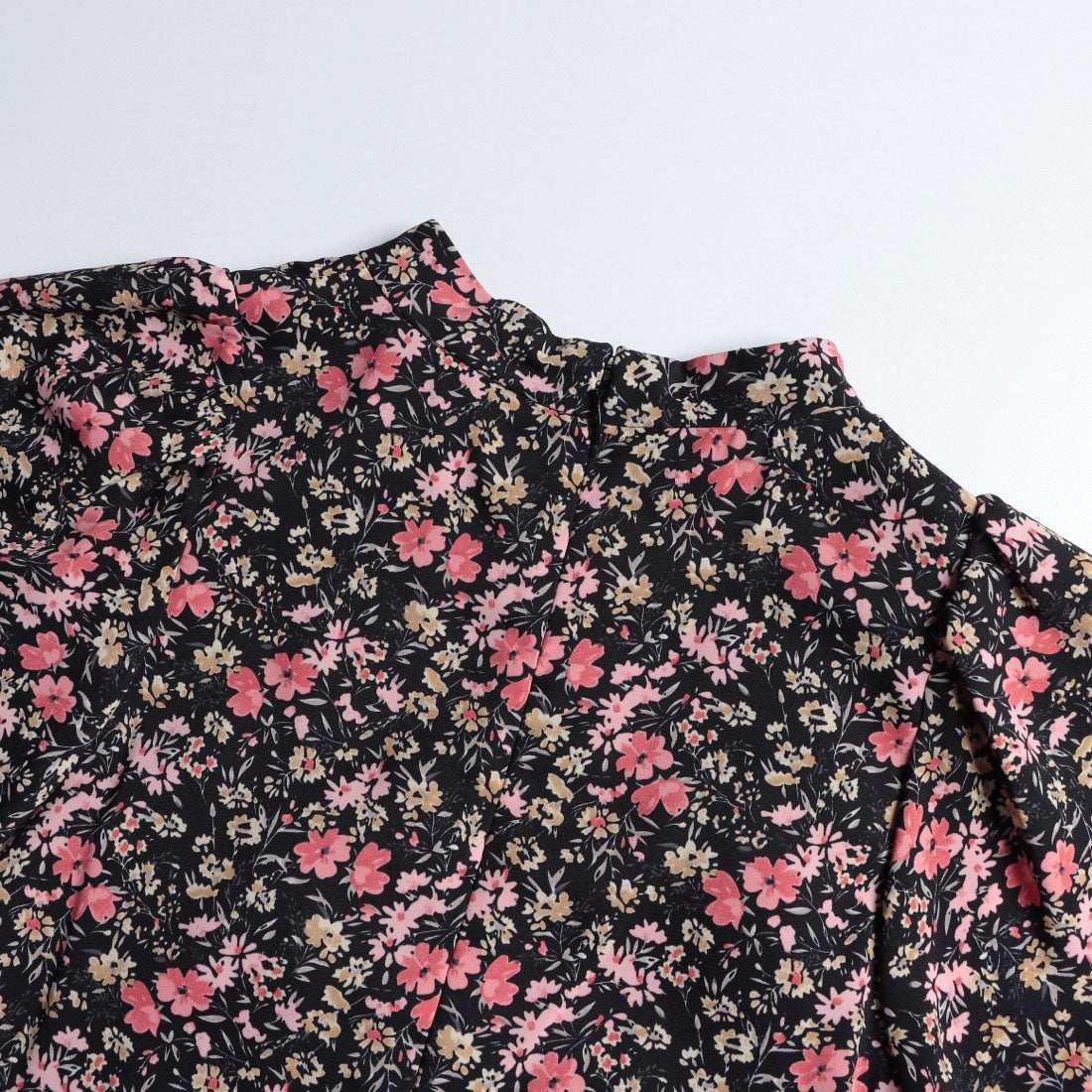 ドゥ アルシーヴ DOUX ARCHIVES ギャザーフラワープリントワンピース (OFWH) OFWH