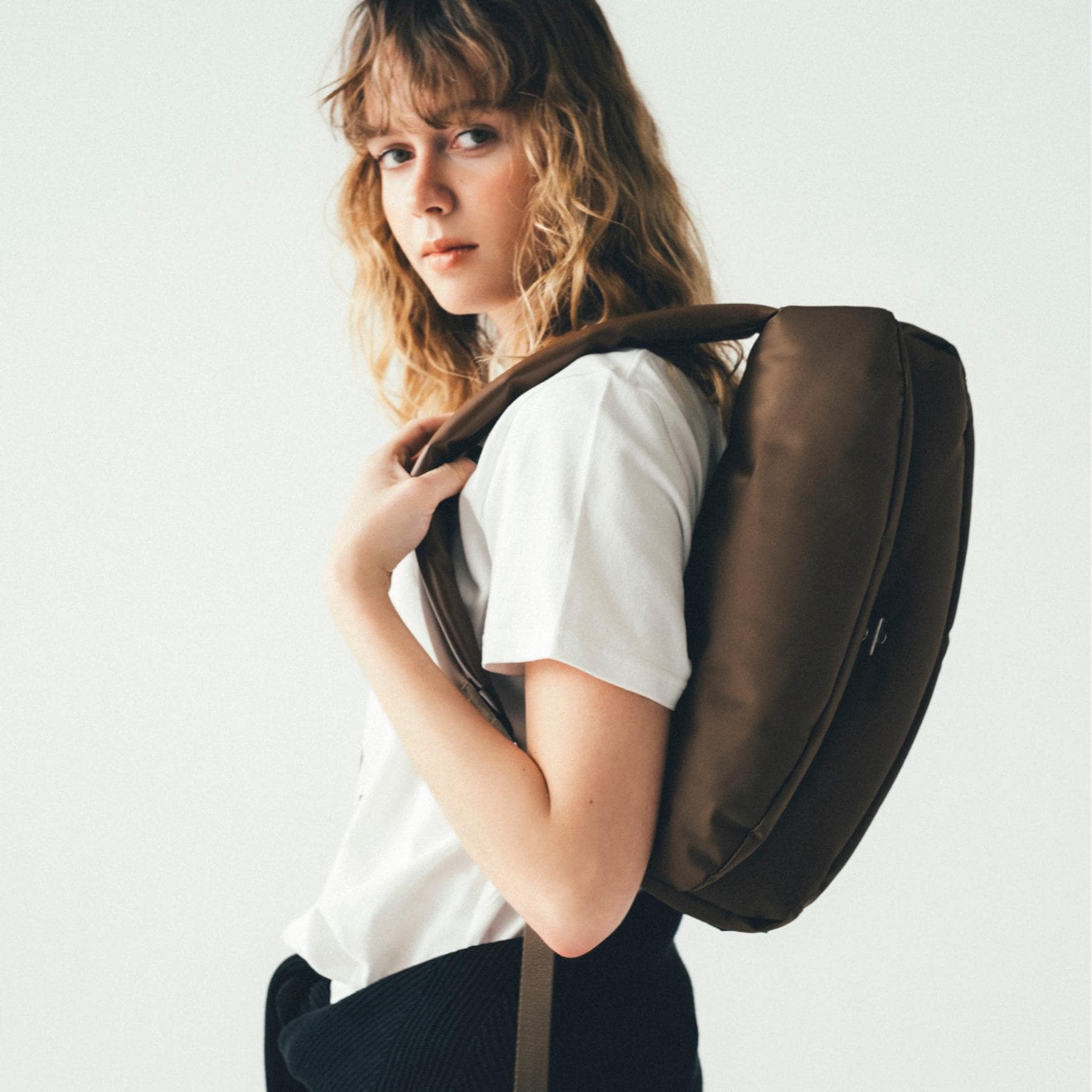 ドレステリア DRESSTERIOR NOMADIS(ノマディス) LUCK ナイロンショルダーバッグ (モカブラウン(042)) モカブラウン(042)