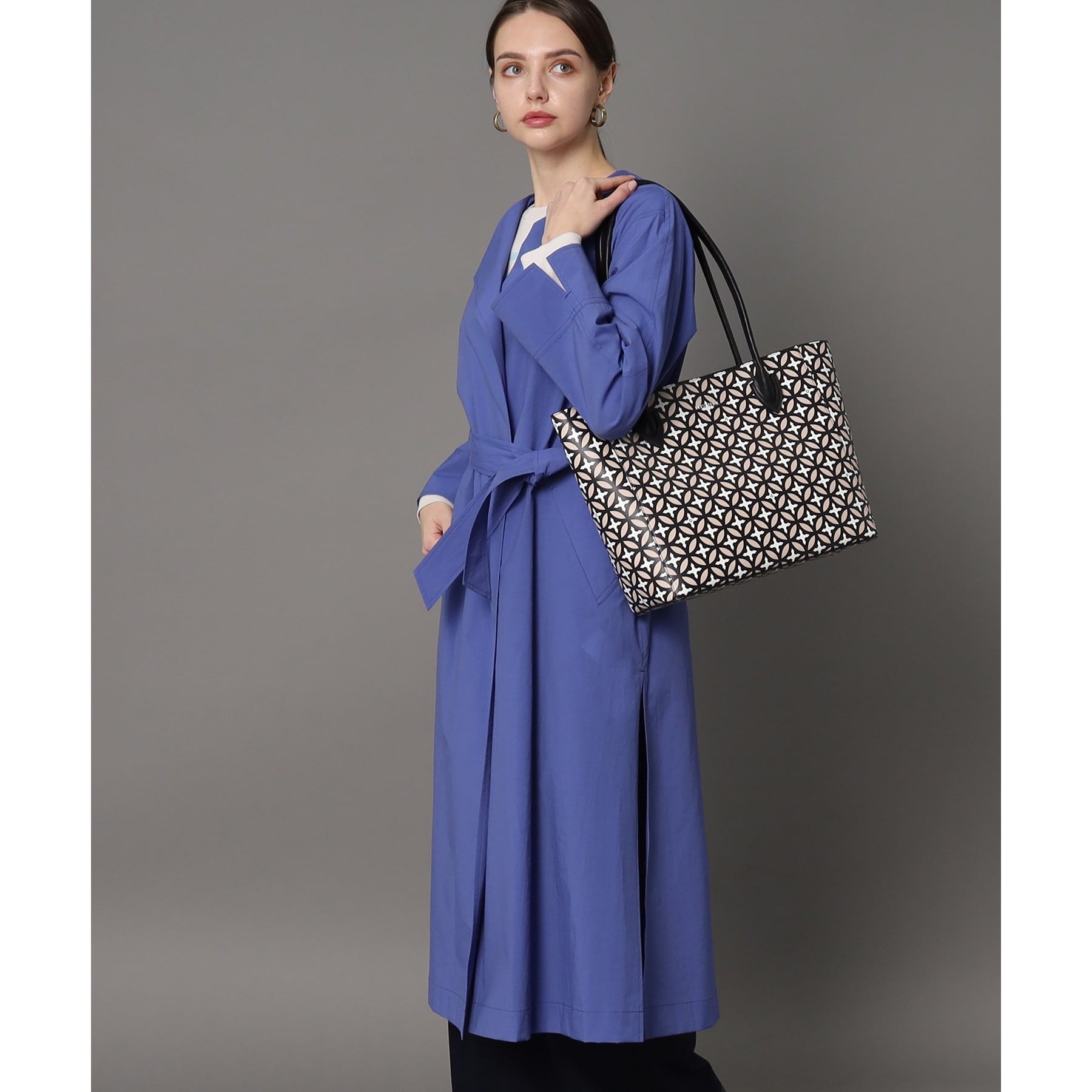 ドレステリア DRESSTERIOR オーバーラップサークル リサイクルレザートート (ナチュラル(150)) ナチュラル(150)