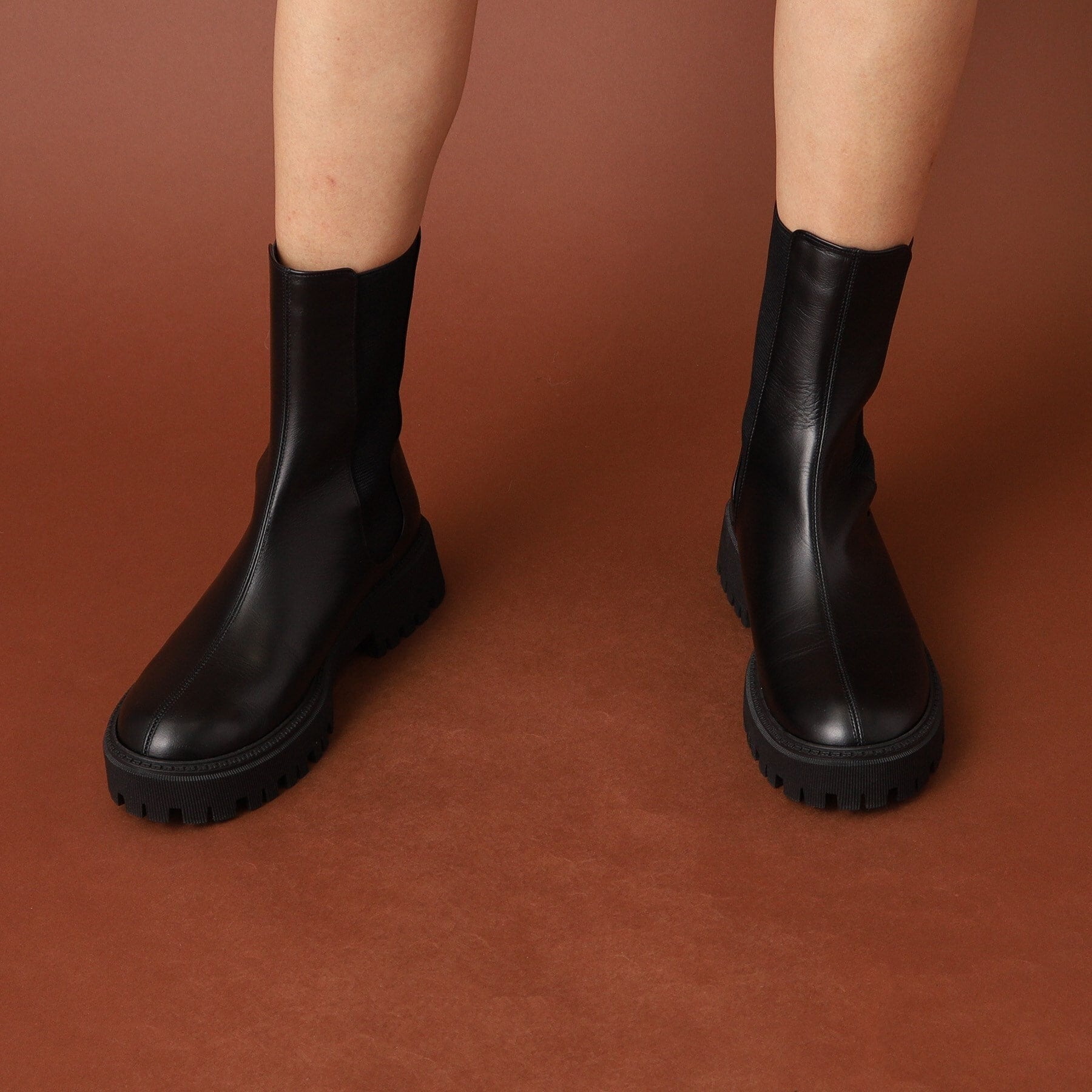 ドレステリア DRESSTERIOR Dhyana.(ディアナドット) バックファスナー チェルシーブーツ (ブラック(019)) ブラック(019)