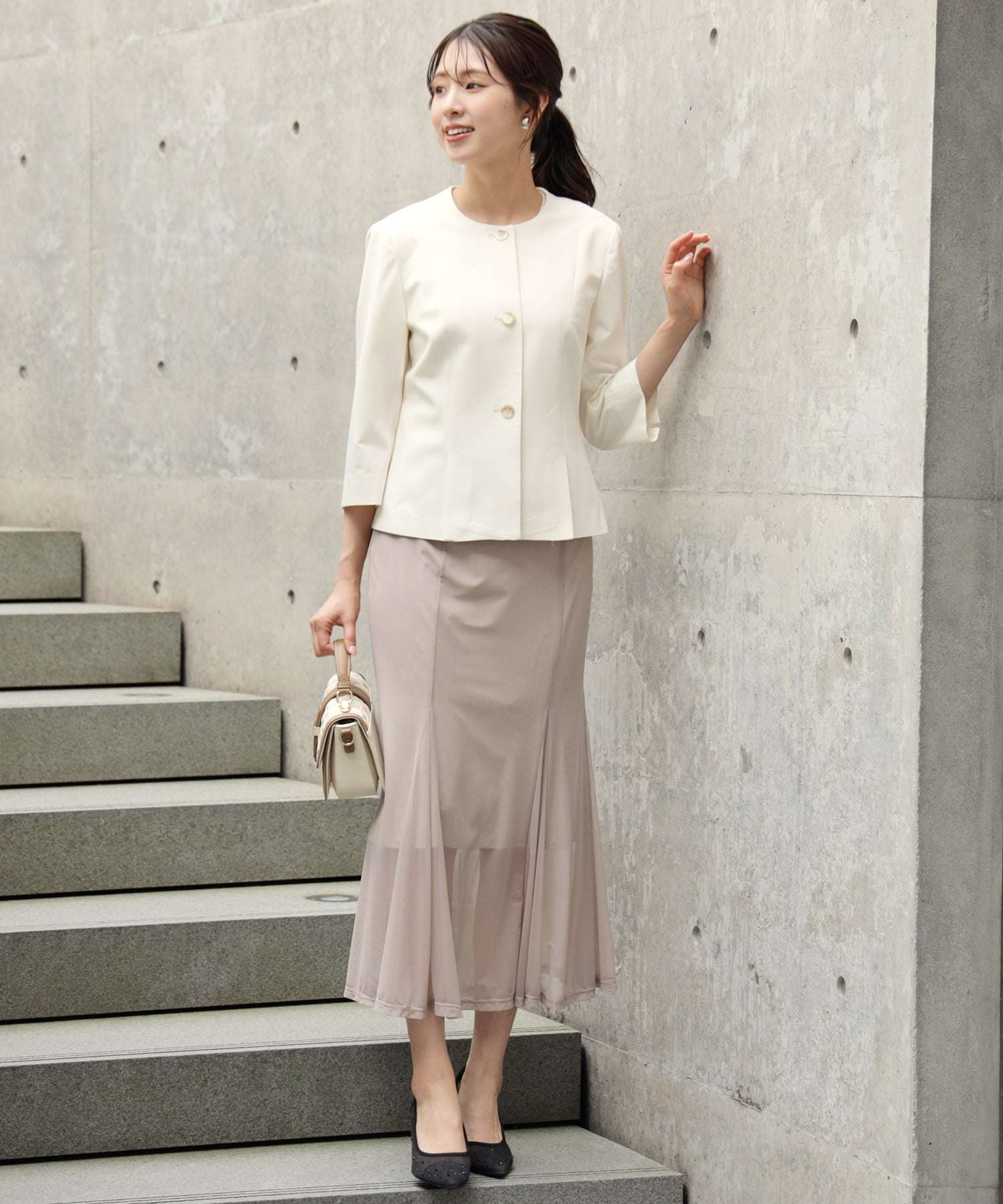 ドレスプラス DRESS+ スリット入りノーカラージャケット (ホワイト) ホワイト