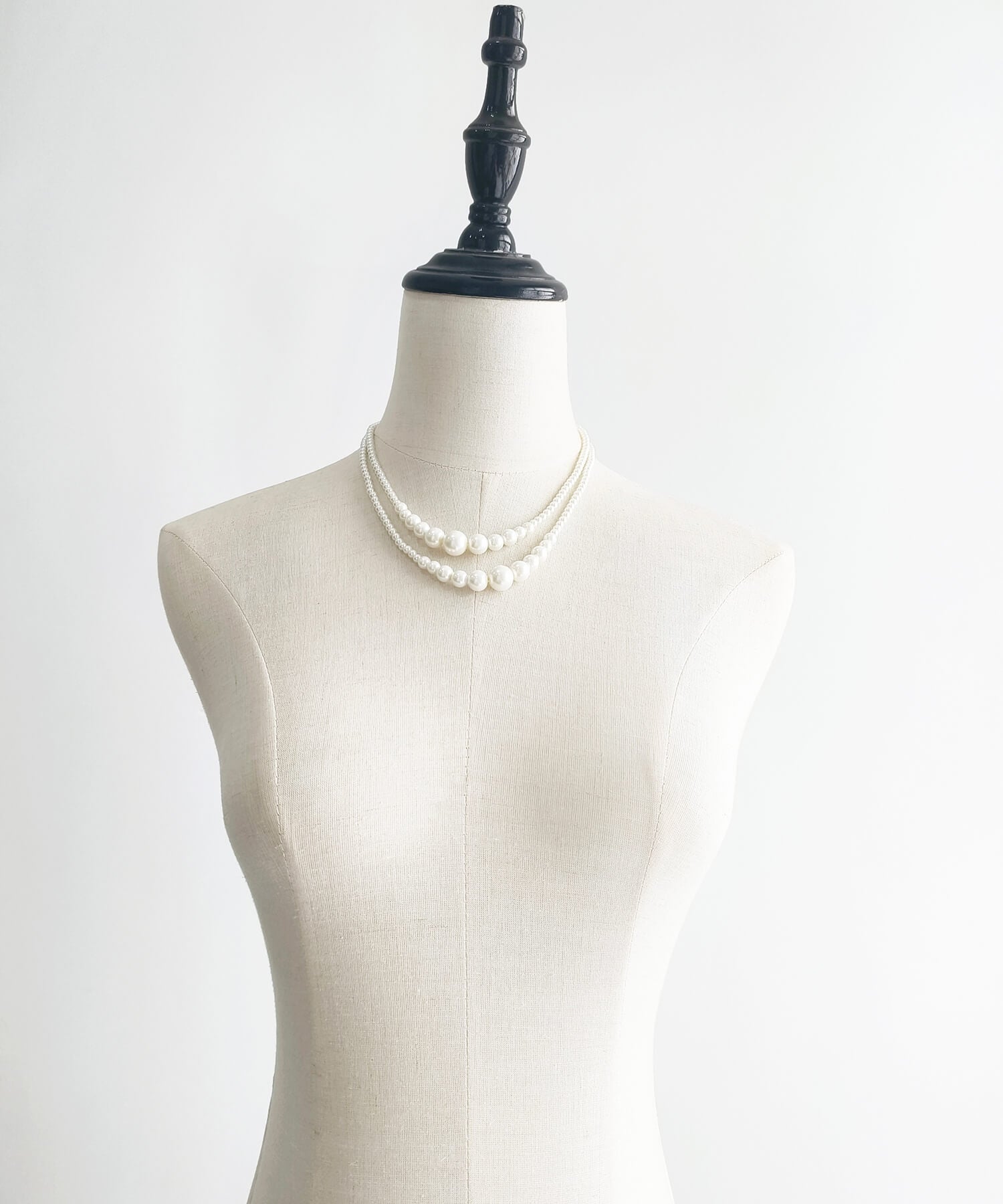 ドレスプラス DRESS+ 2連で楽しめる大小のパールネックレス (ホワイト) ホワイト