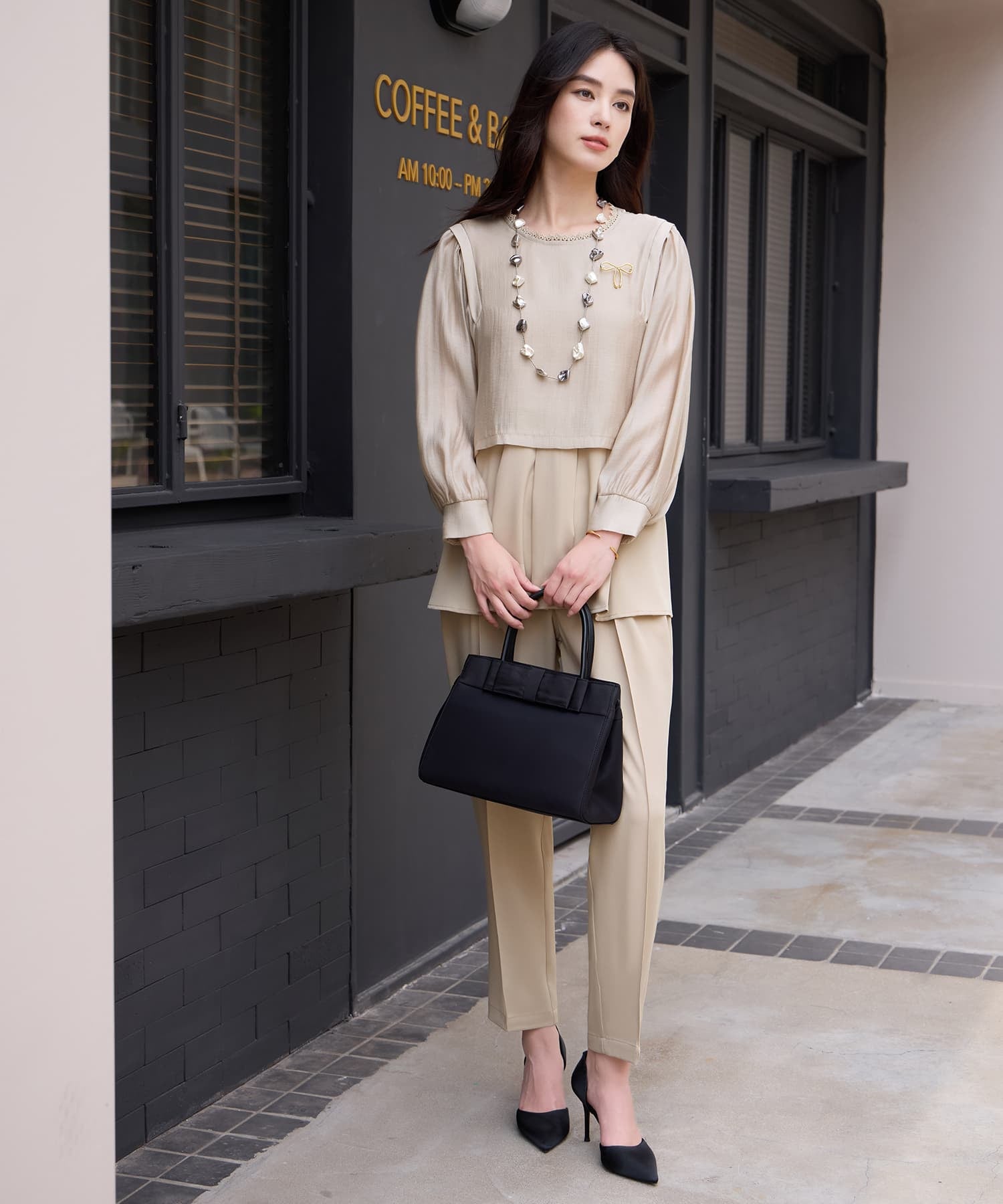 ドレスプラス DRESS+ 着回し自在なペプラムパンツセットアップ (ベージュ) ベージュ