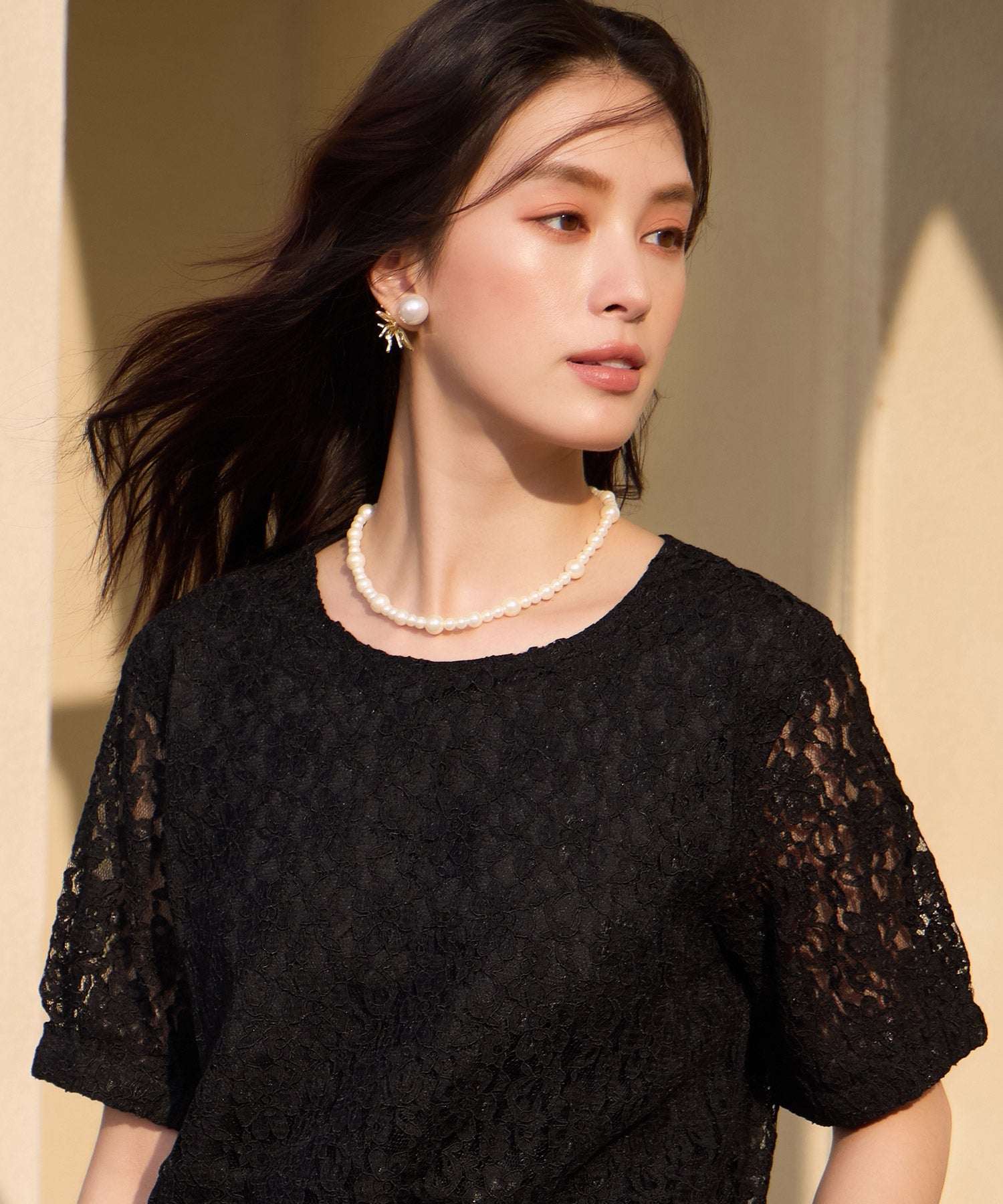 ドレスプラス DRESS+ 大小パールが並ぶショートネックレス (ホワイト) ホワイト