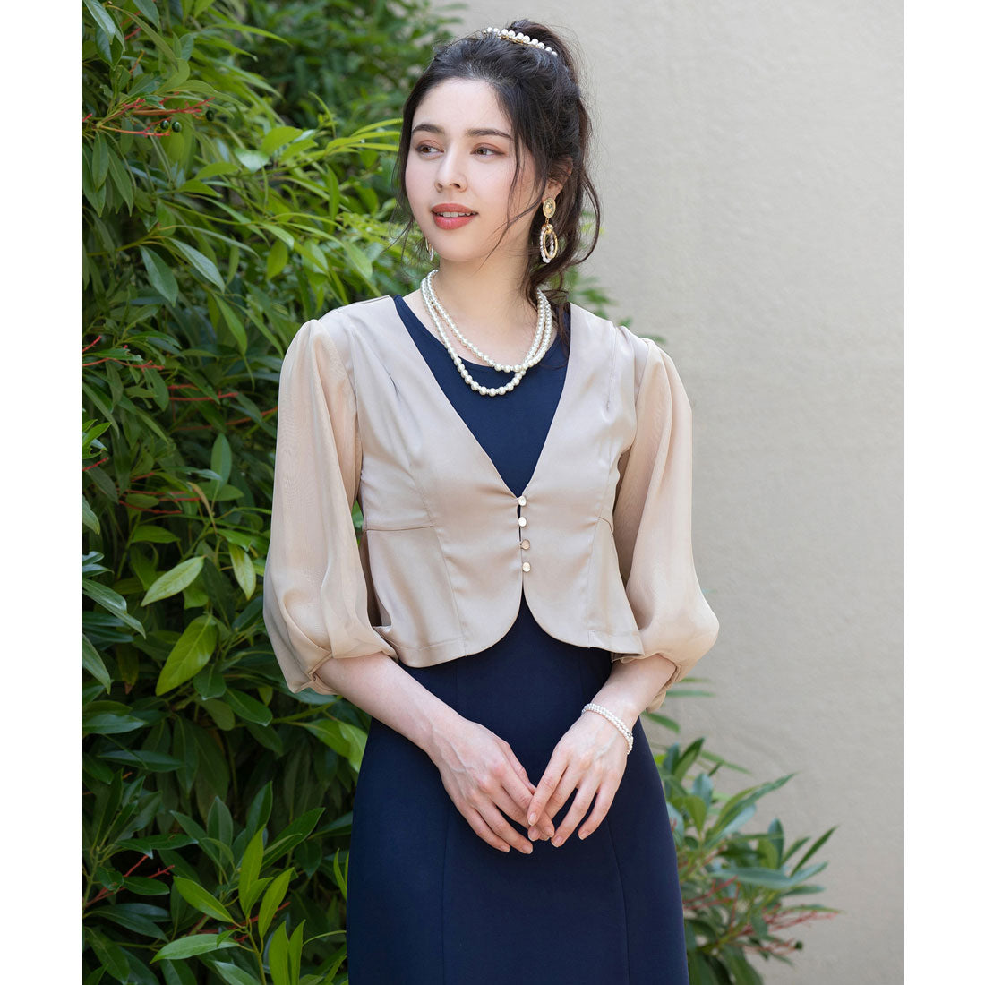 ドレスプラス DRESS+ レディース ジャケット Vネック ノーカラー ショート シアー素材