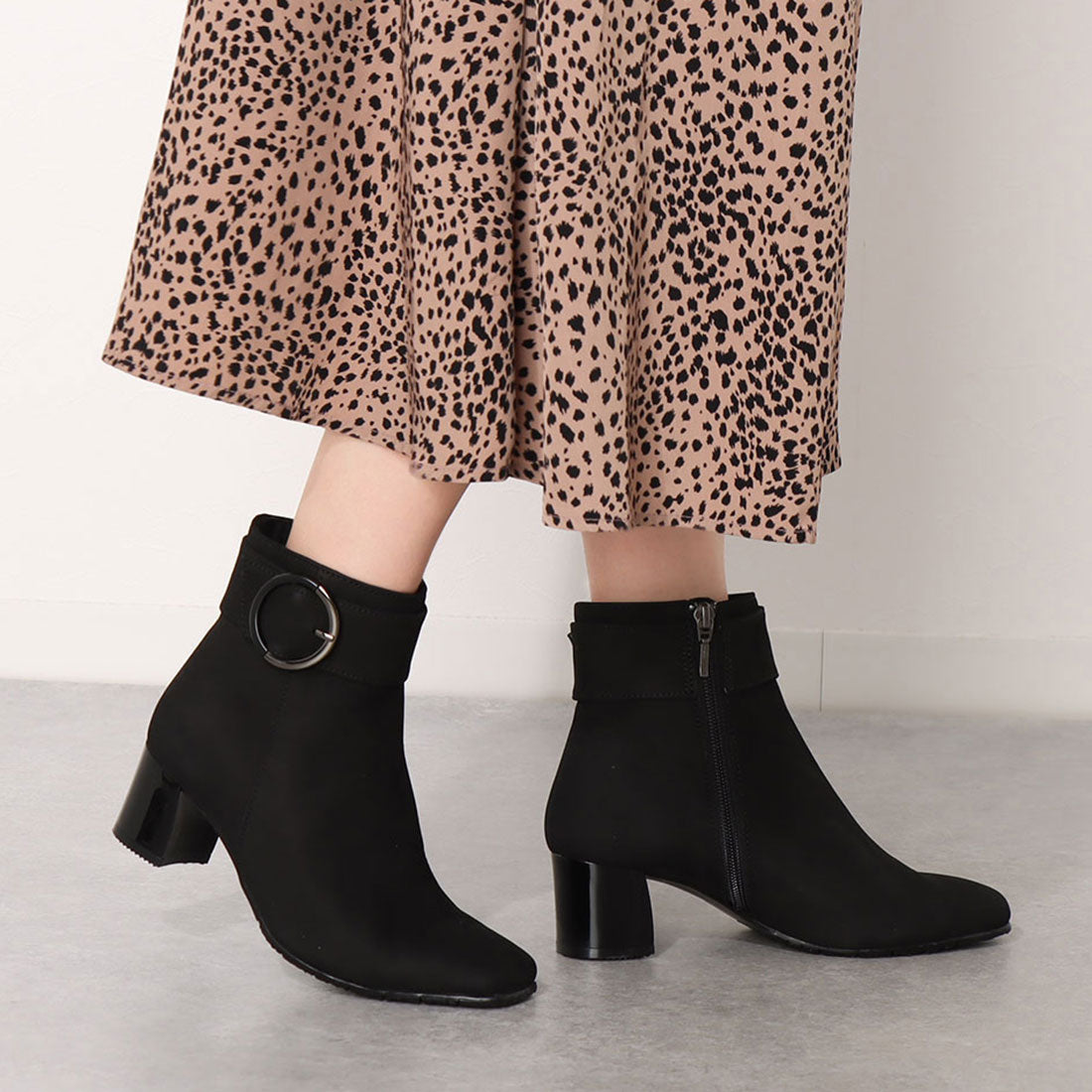 エスプレッソ Espresso 3E ソフトレザー チャンキーヒール バックル スクエアトゥブーツ (ブラック) ブラック