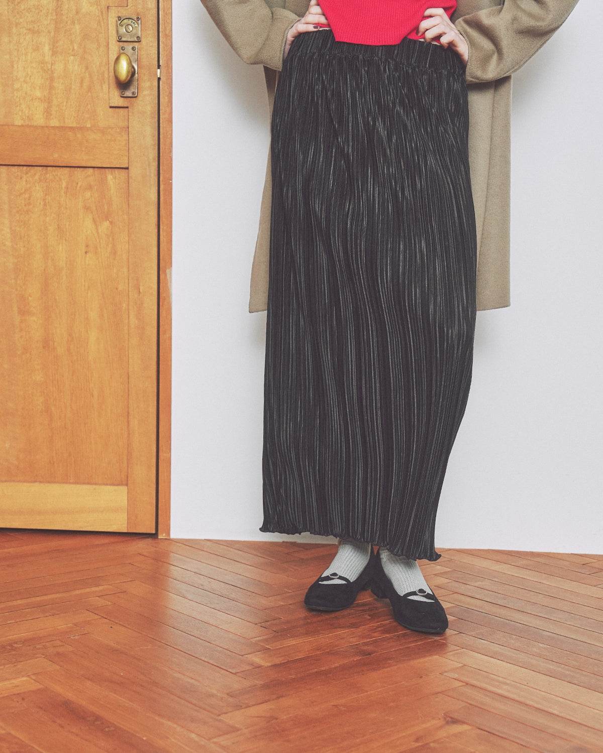 エマ フランシス Emma Francis スエード 尾錠ストラップ 2cm パンプス (ブラック スエード) ブラック スエード