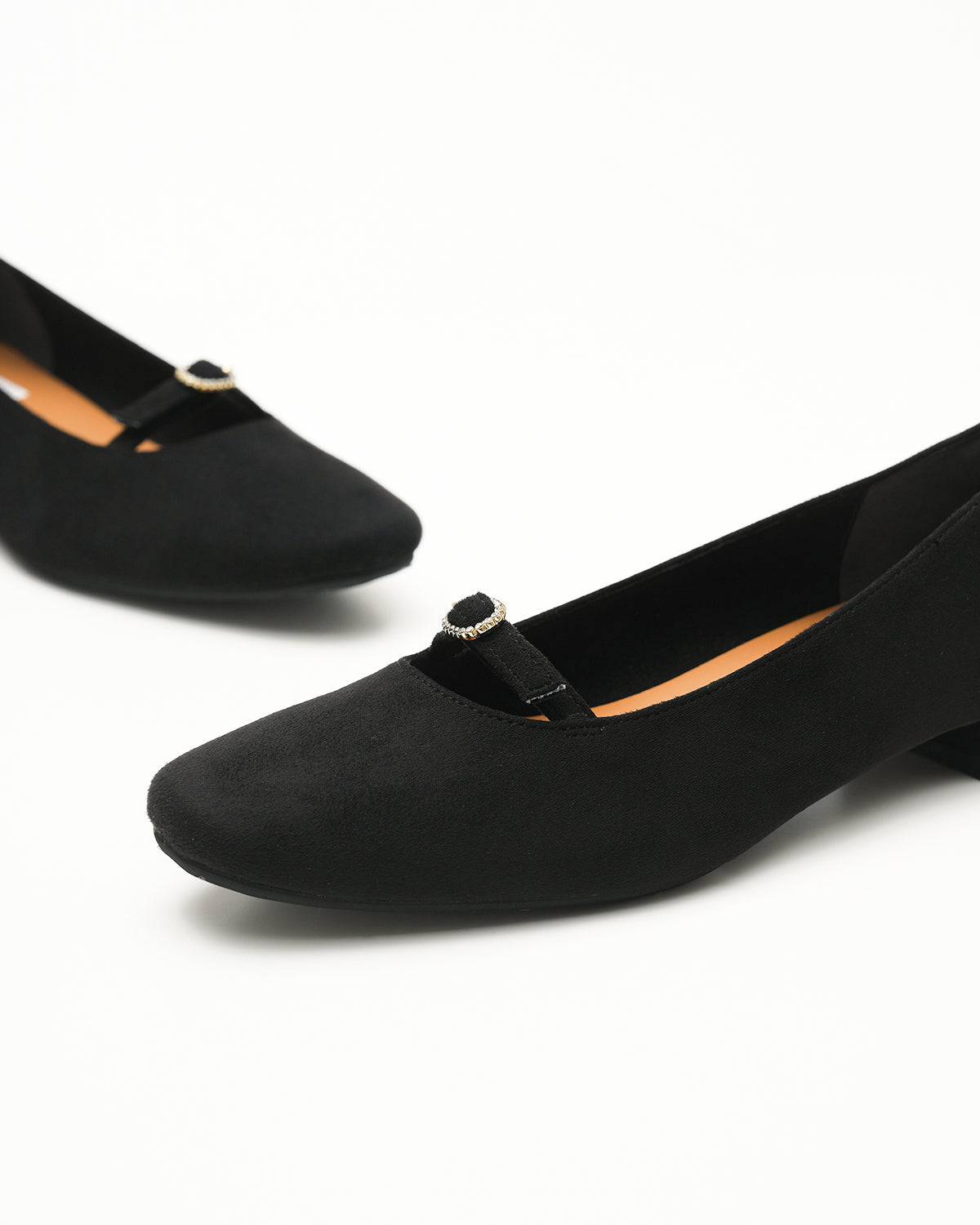 エマ フランシス Emma Francis スエード 尾錠ストラップ 2cm パンプス (ブラック スエード) ブラック スエード