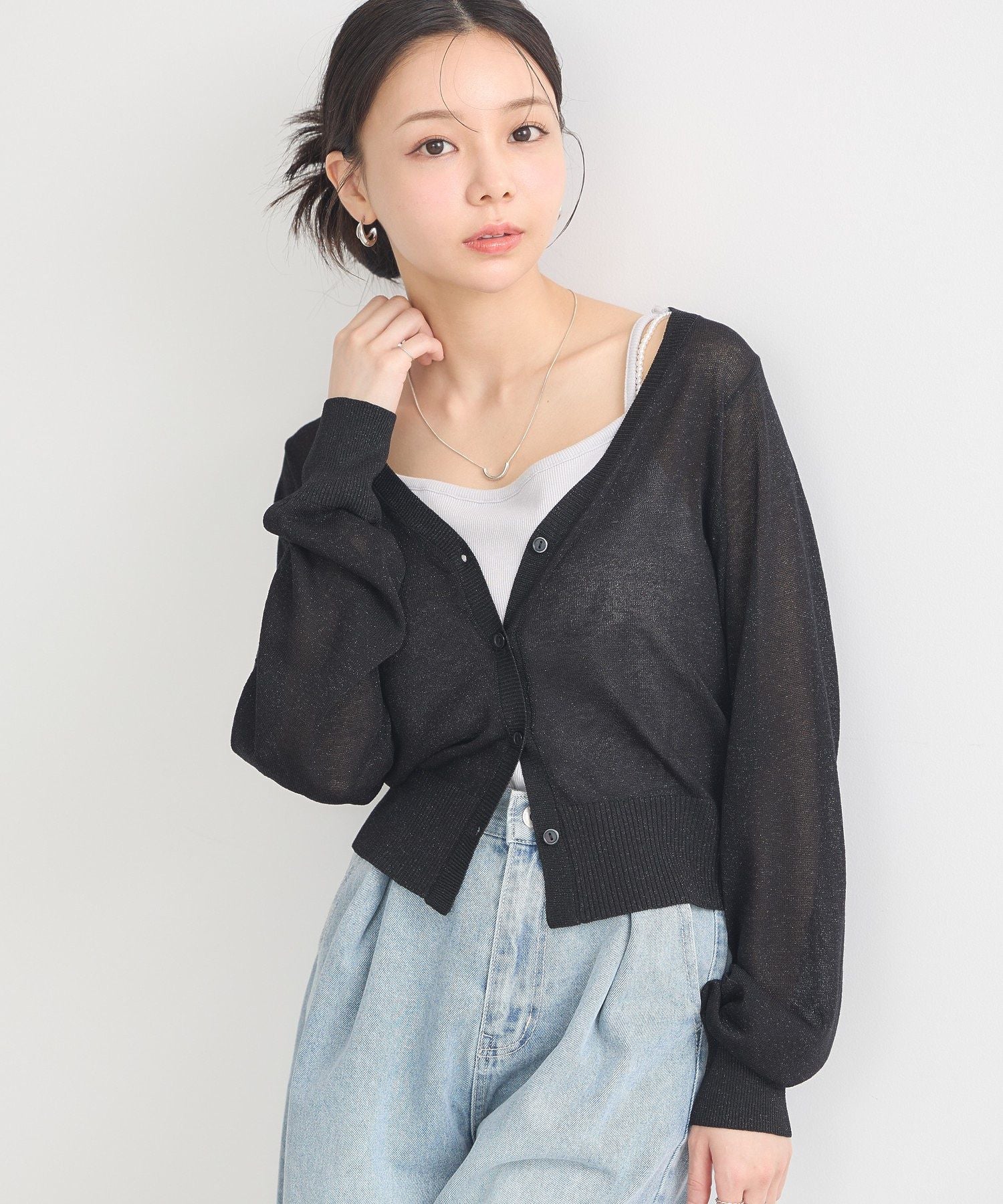 アースミュージックアンドエコロジー earth music&ecology シアーラメVネックカーディガン (ブラック) ブラック