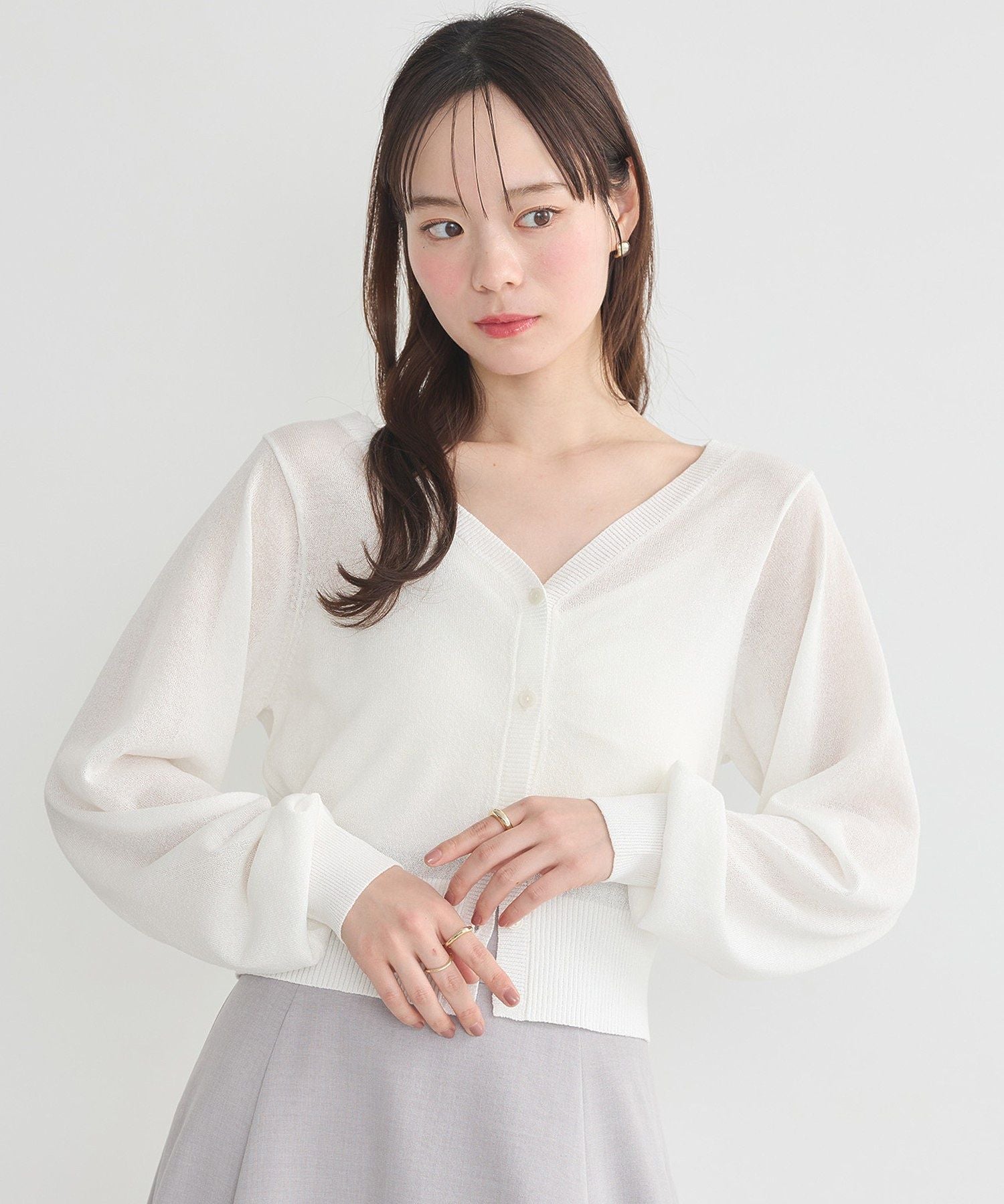 アースミュージックアンドエコロジー earth music&ecology シアーラメVネックカーディガン (ブラック) ブラック