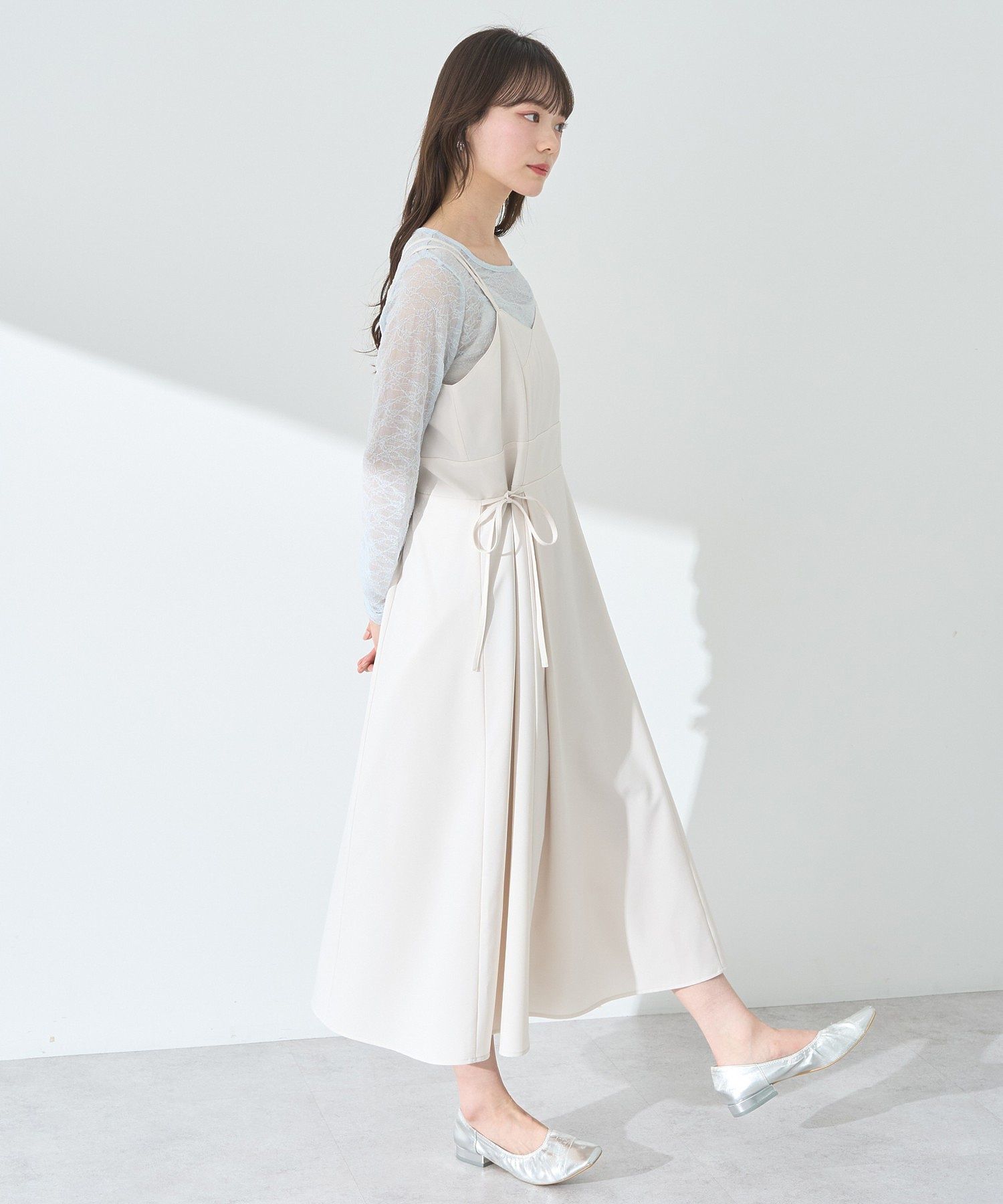 アースミュージックアンドエコロジー earth music&ecology サイドリボンラップ風キャミワンピース (アイボリー) アイボリー