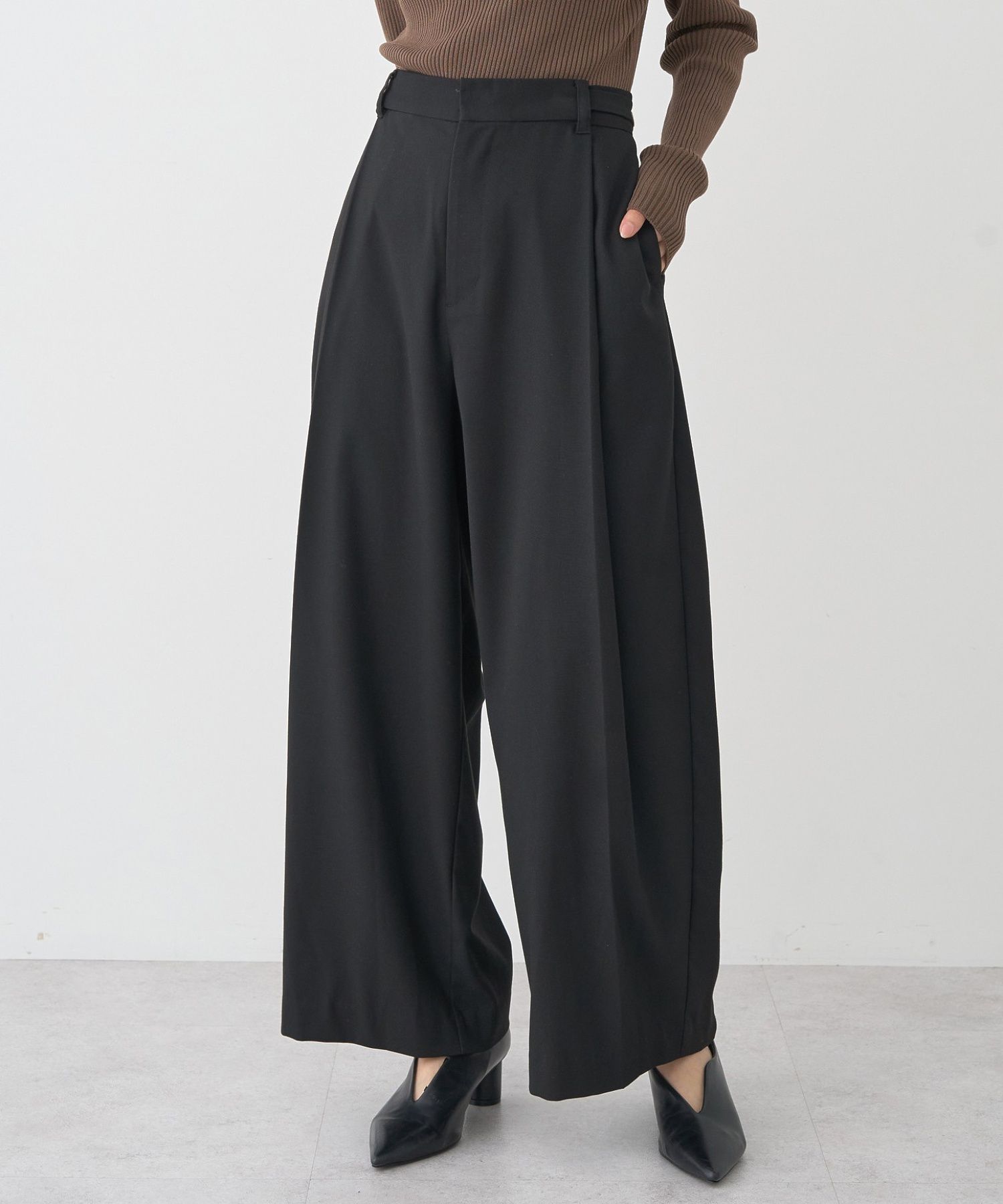 アースミュージックアンドエコロジー earth music&ecology ウエストタブタックパンツ (ブラック) ブラック