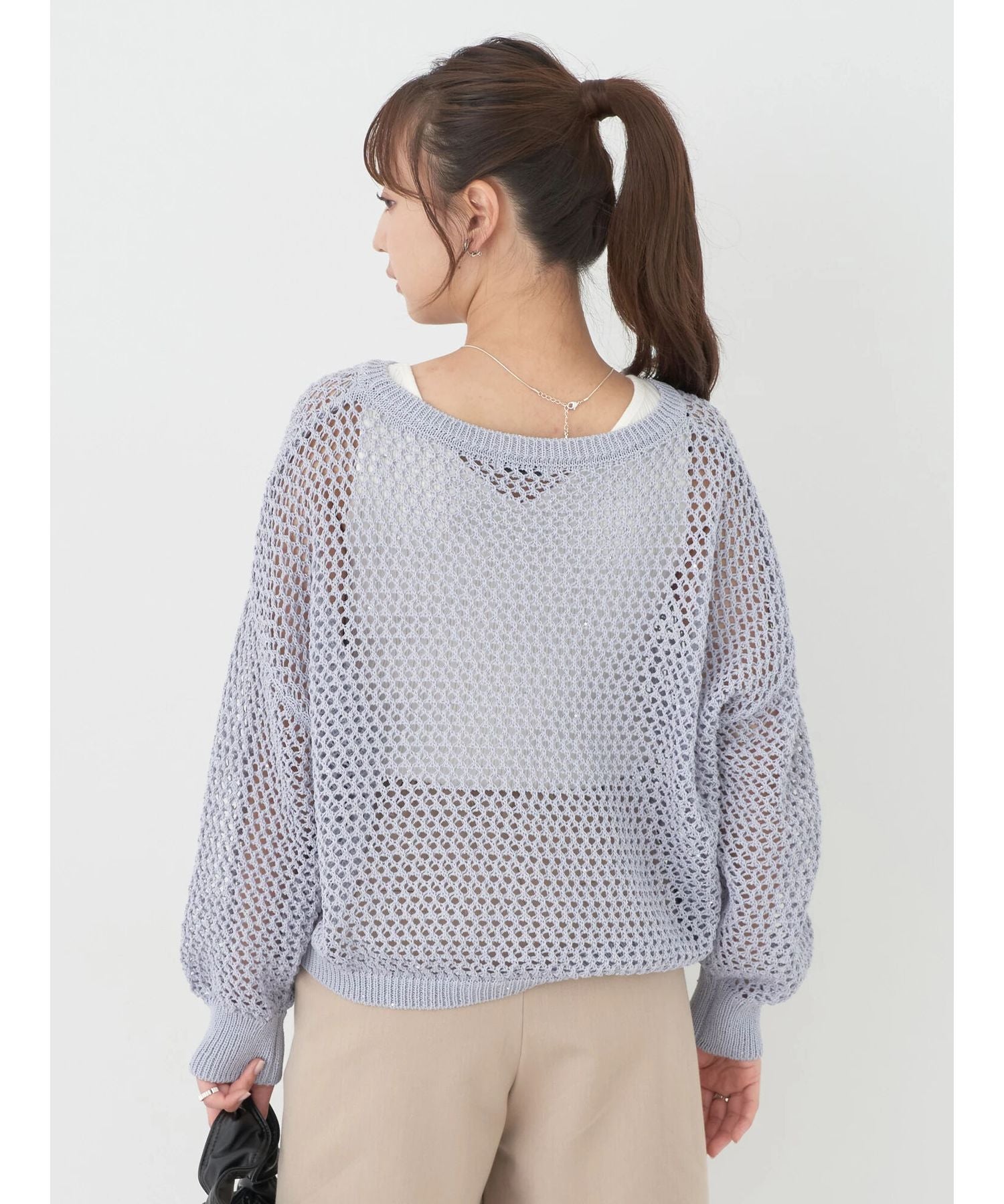 アースミュージックアンドエコロジー earth music&ecology スパンコールショートゆるニット (ブラック) ブラック