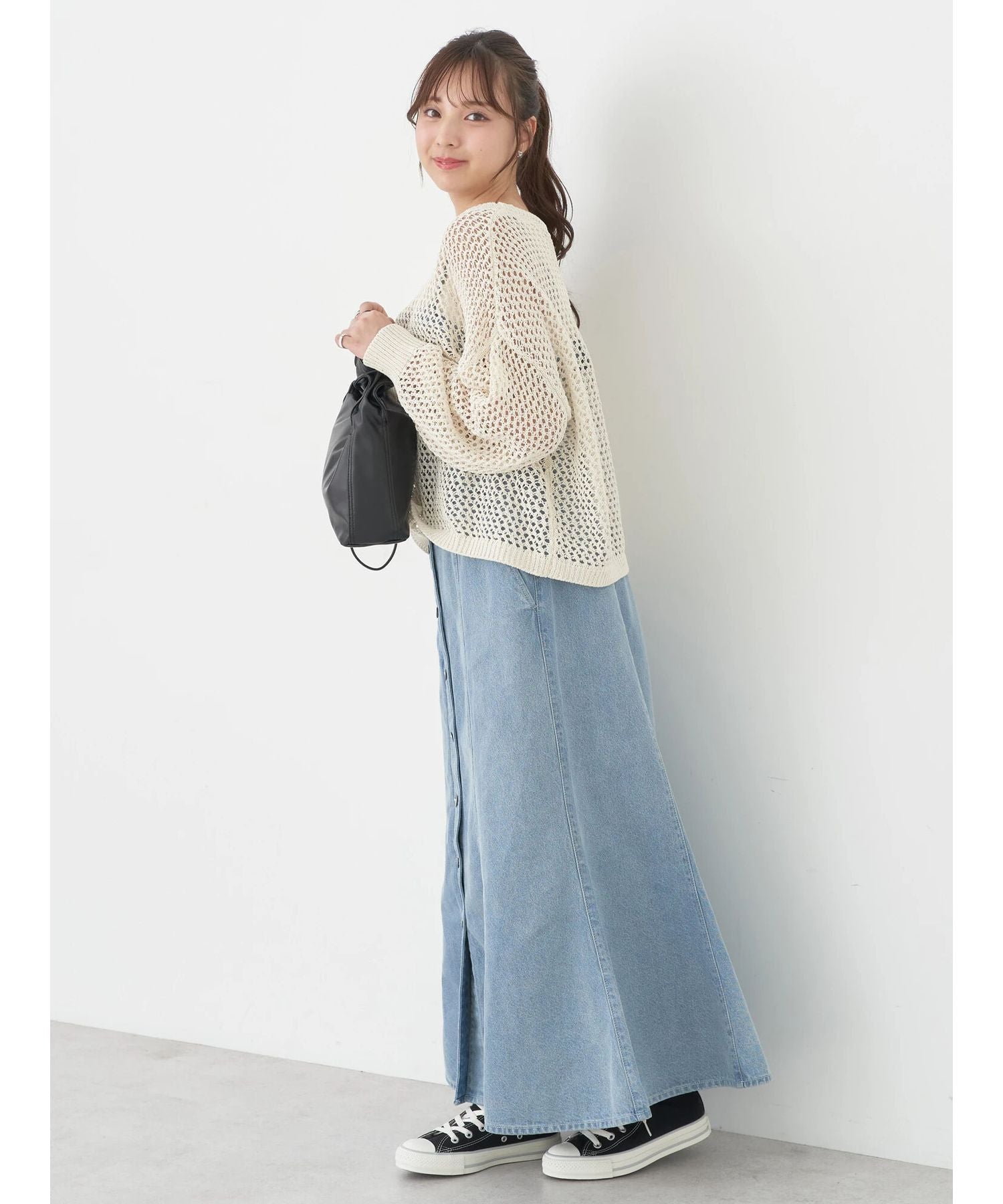 アースミュージックアンドエコロジー earth music&ecology スパンコールショートゆるニット (ブラック) ブラック