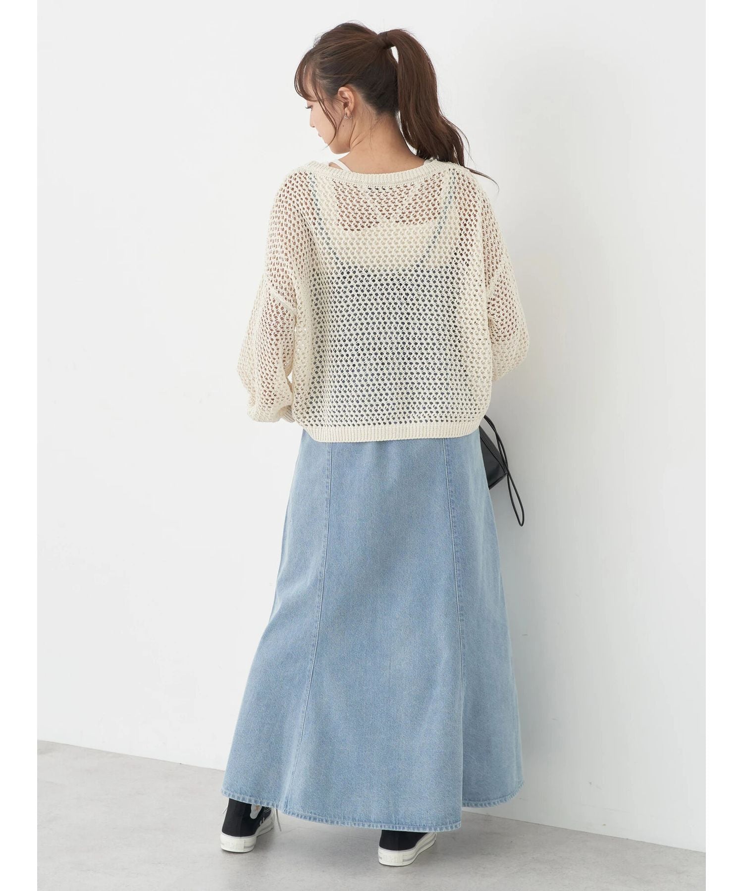 アースミュージックアンドエコロジー earth music&ecology スパンコールショートゆるニット (ブラック) ブラック