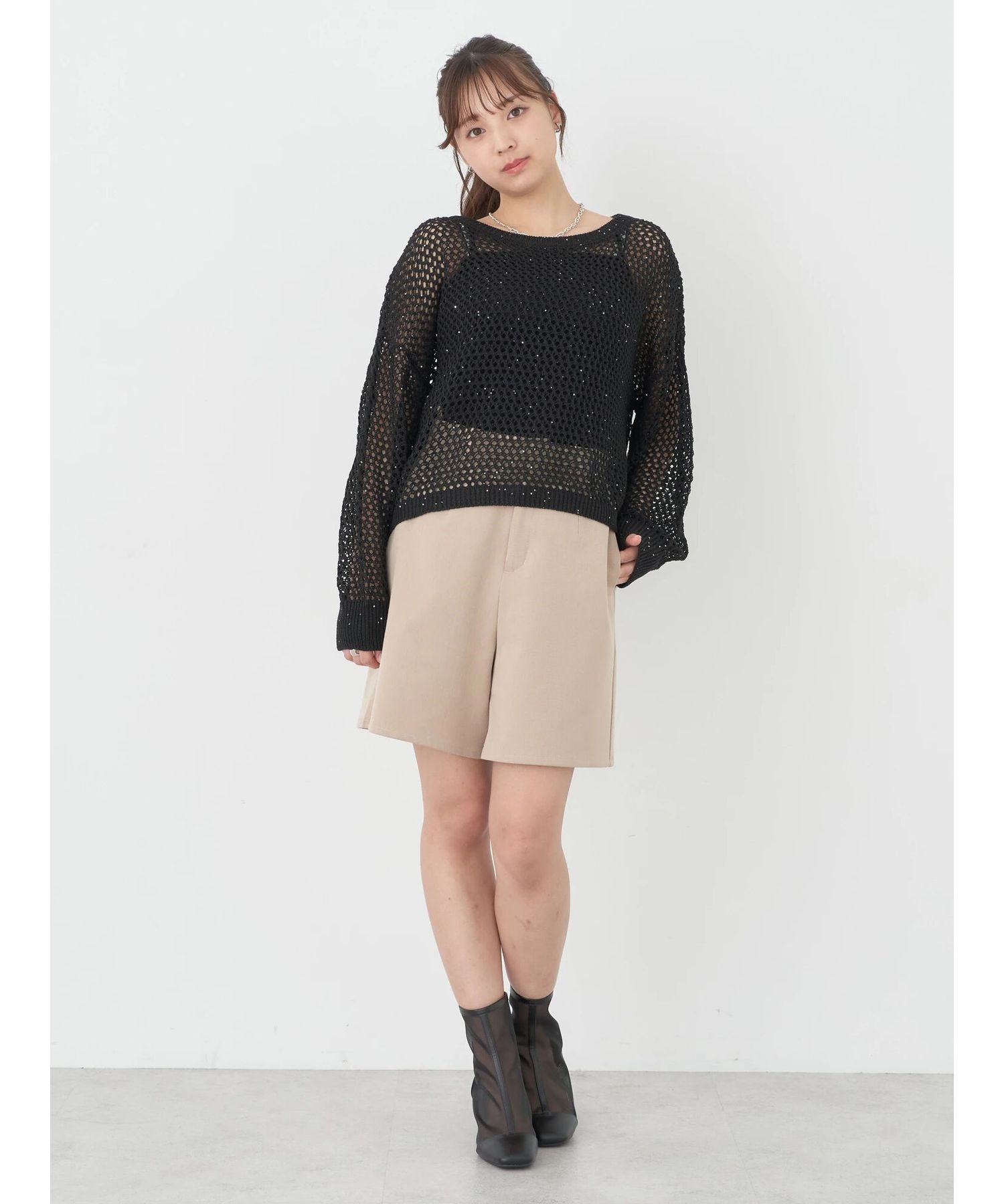 アースミュージックアンドエコロジー earth music&ecology スパンコールショートゆるニット (ブラック) ブラック