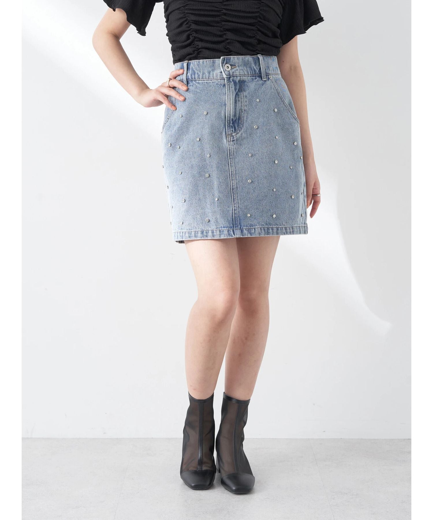 アースミュージックアンドエコロジー earth music&ecology ビジューデニムミニスカート (ライトインディゴ) ライトインディゴ