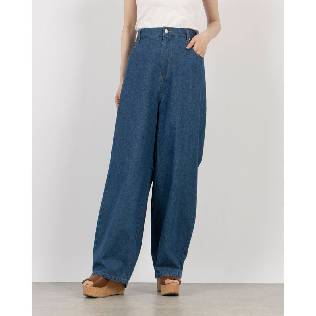 エグランティーヌ EGLANTINE カーブデニムパンツ (ブルー) ブルー