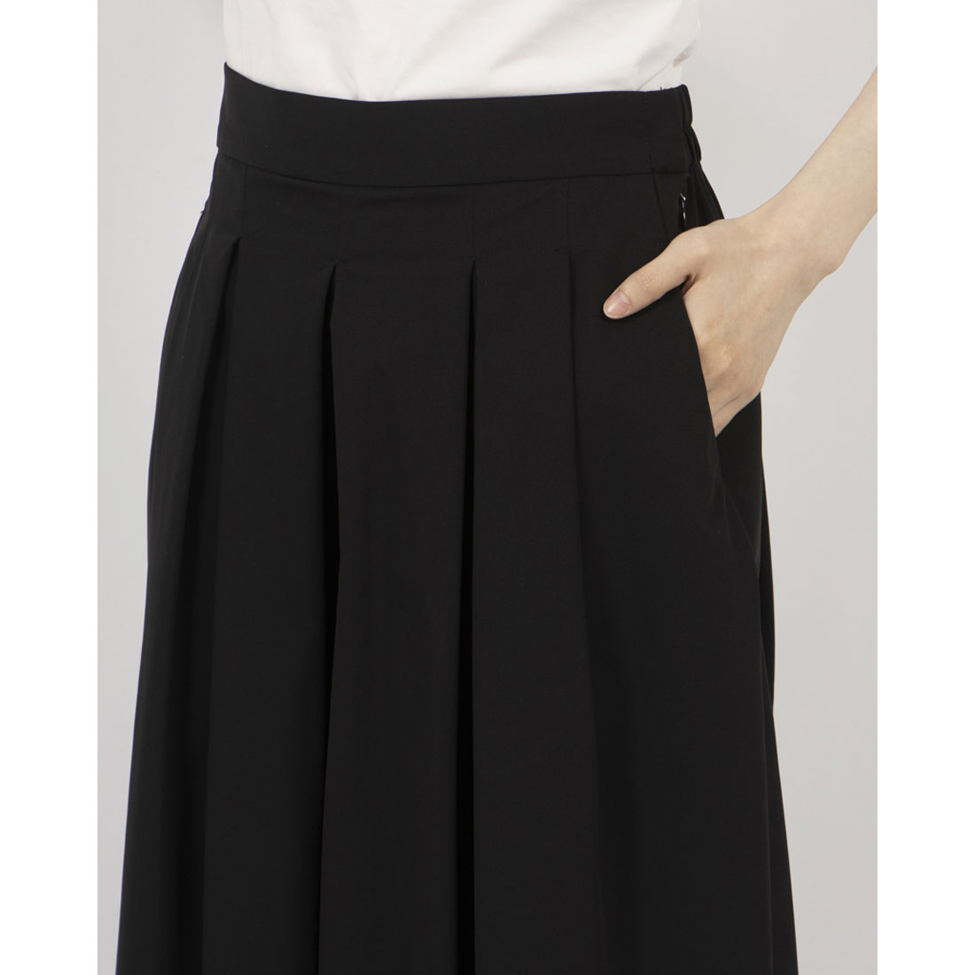 EGLANTINE Box Flare Wide Tuck Pants