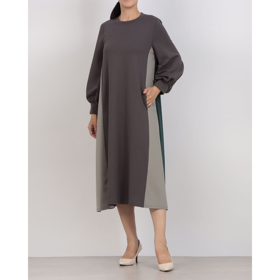 エグランティーヌ EGLANTINE 配色ワンピース (チャコールグレー) チャコールグレー